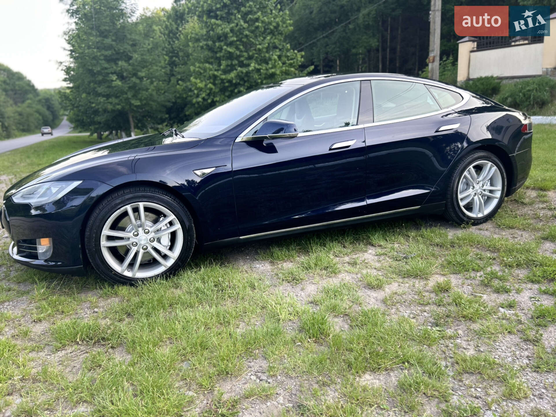 Tesla Model S 2013