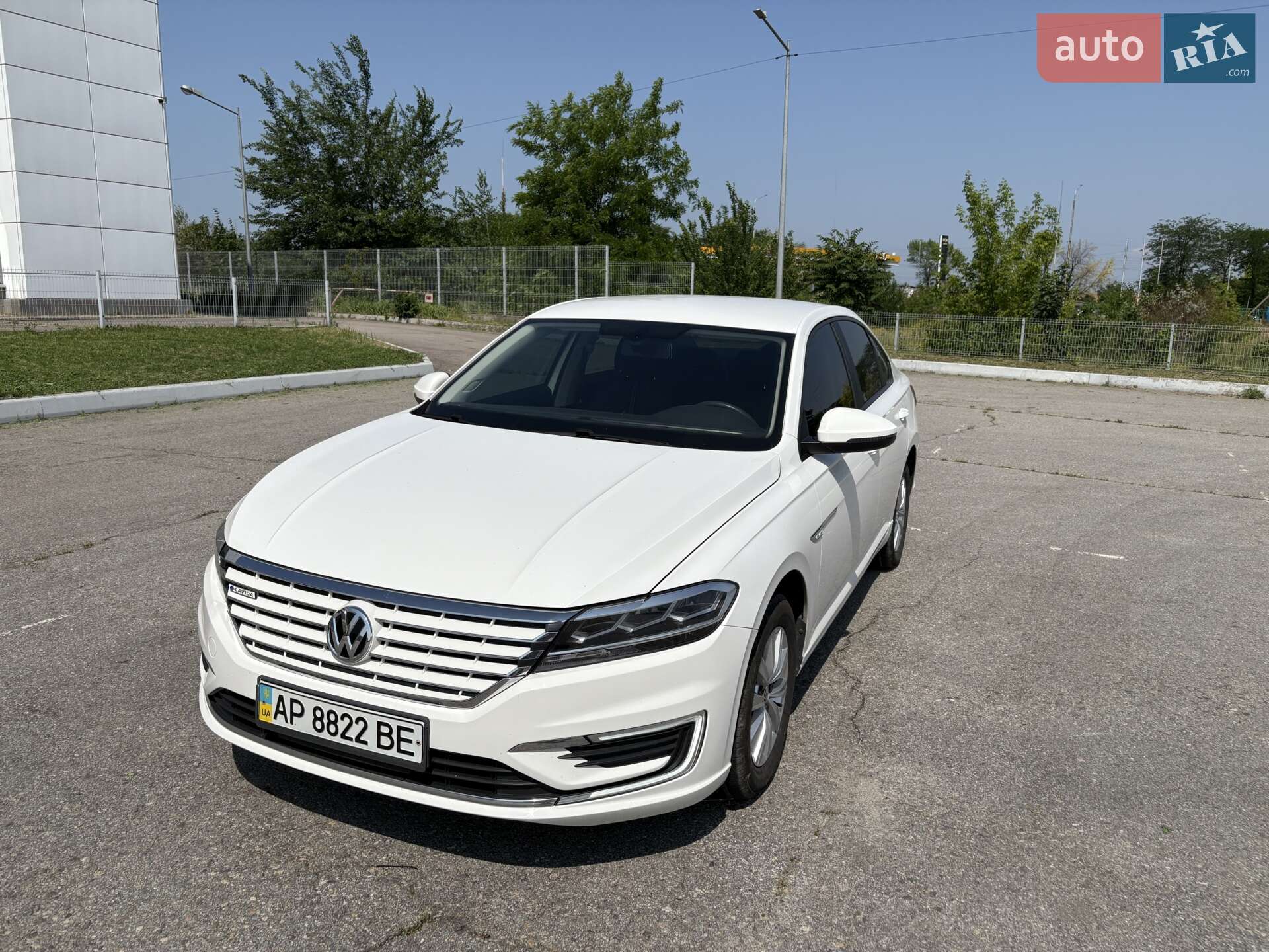 Головне фото звіту автомобіля VOLKSWAGEN E-LAVIDA 2019