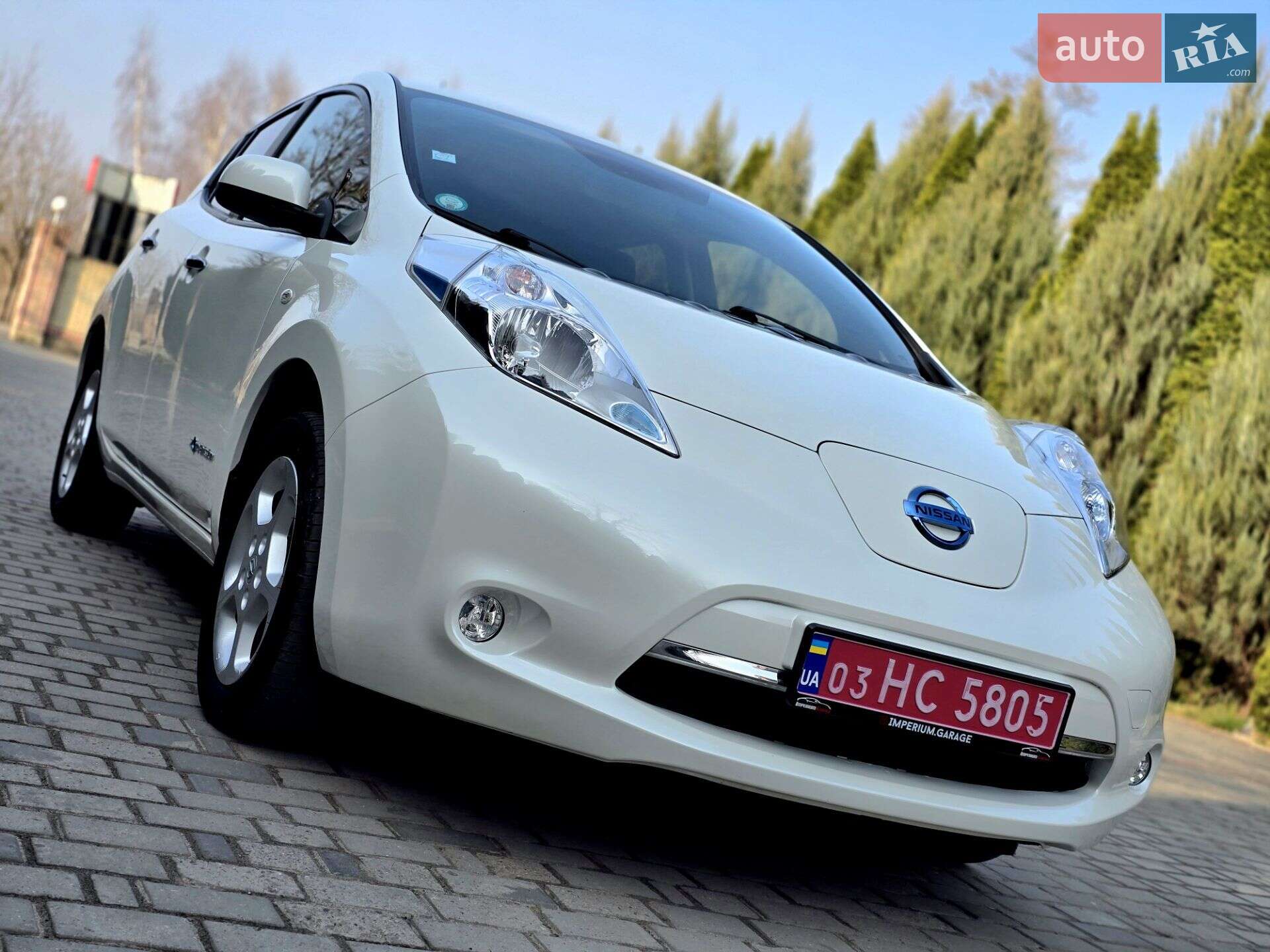 NISSAN LEAF 2017