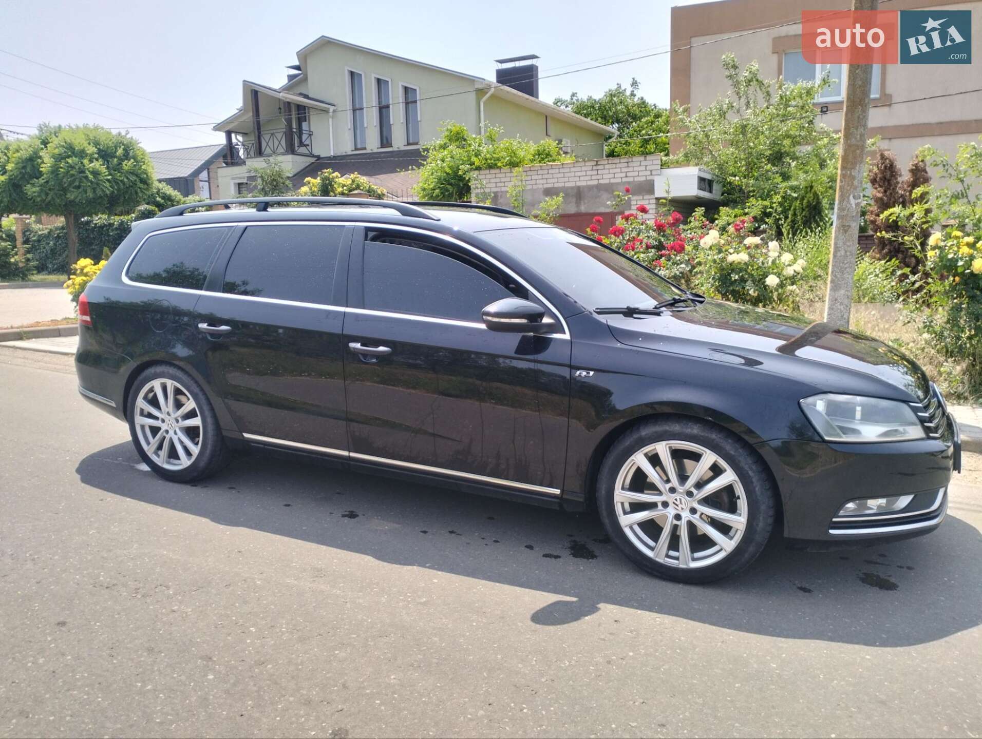 VOLKSWAGEN PASSAT 2011