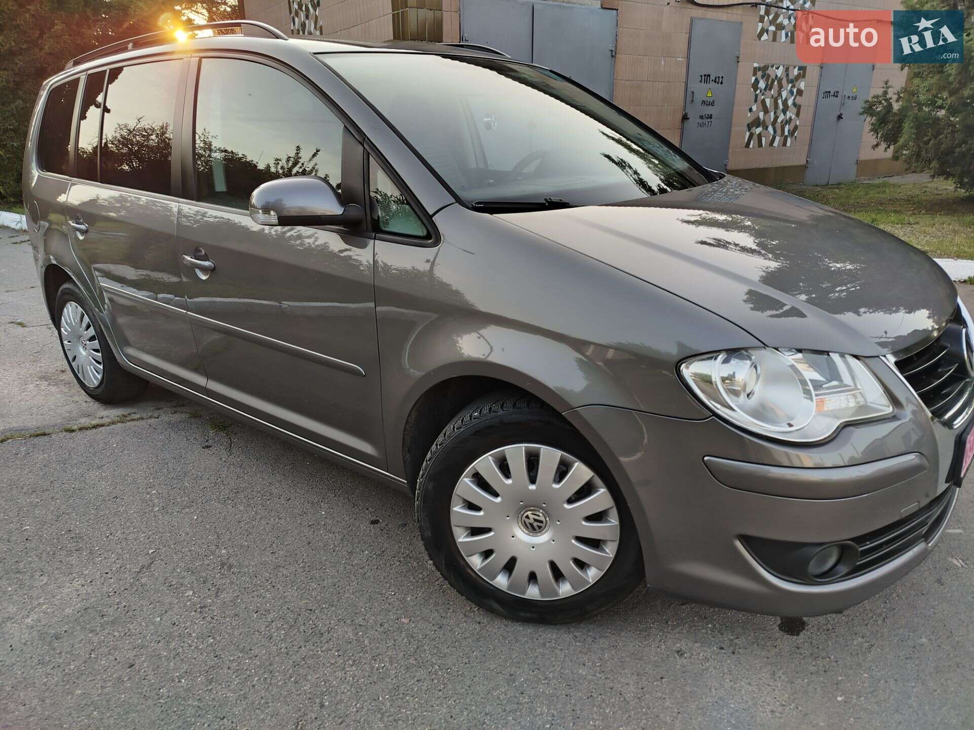 VOLKSWAGEN TOURAN 2008