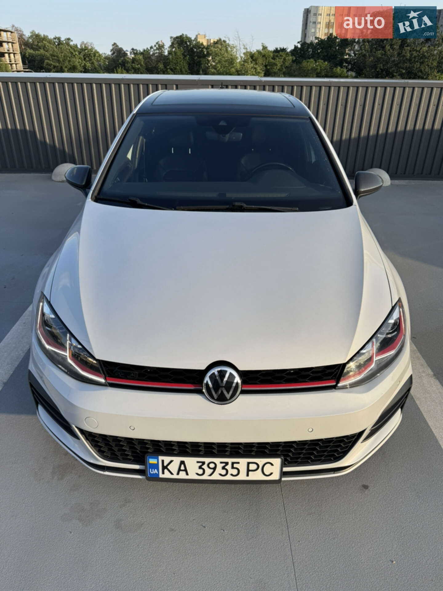 VOLKSWAGEN GOLF GTI 2017