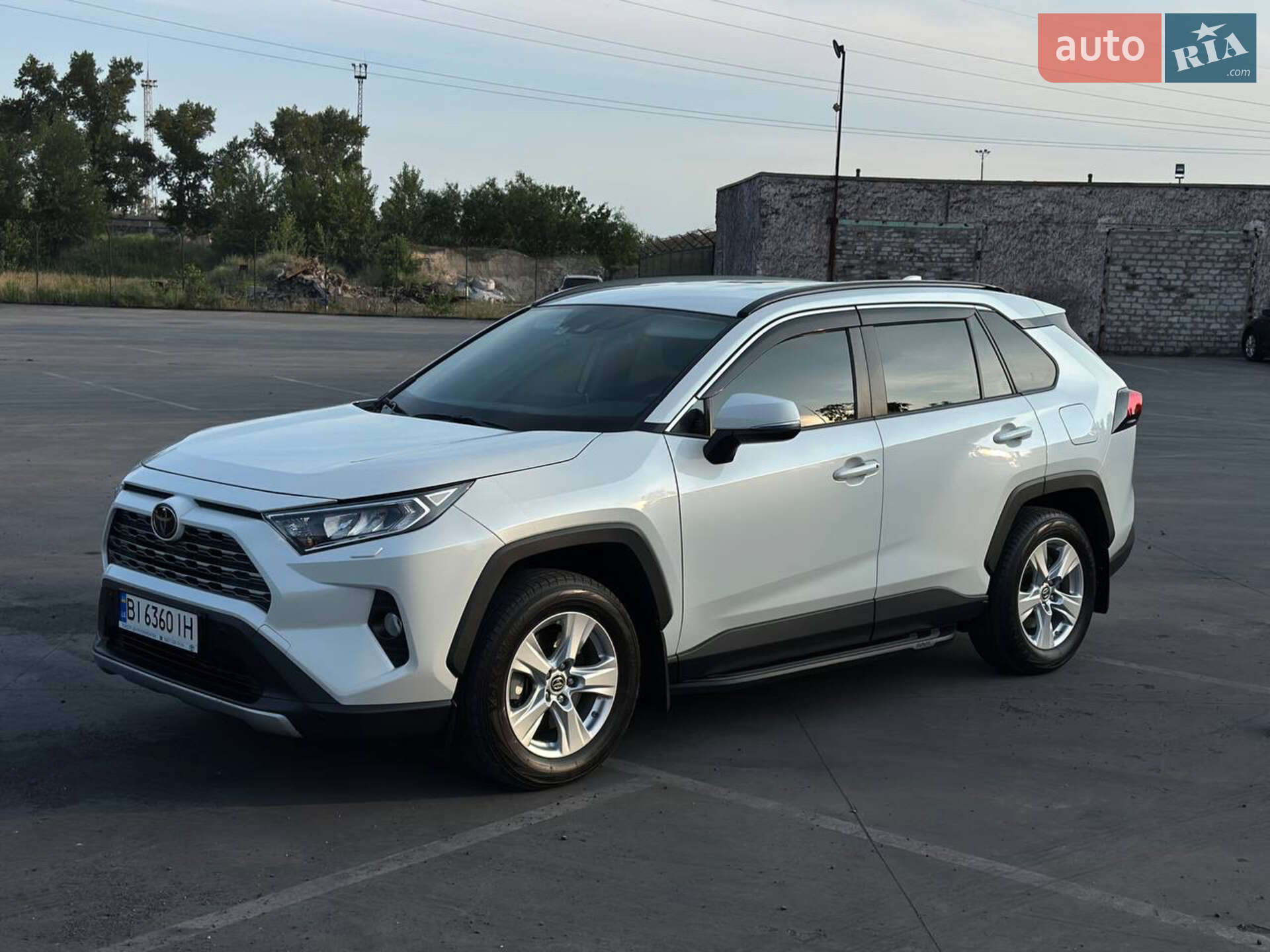 TOYOTA RAV4 2019