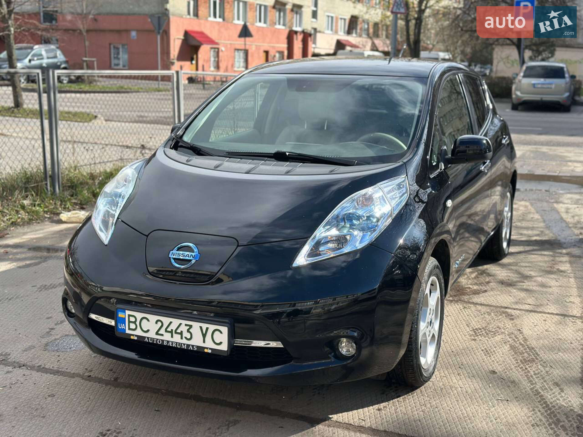 NISSAN LEAF 2011