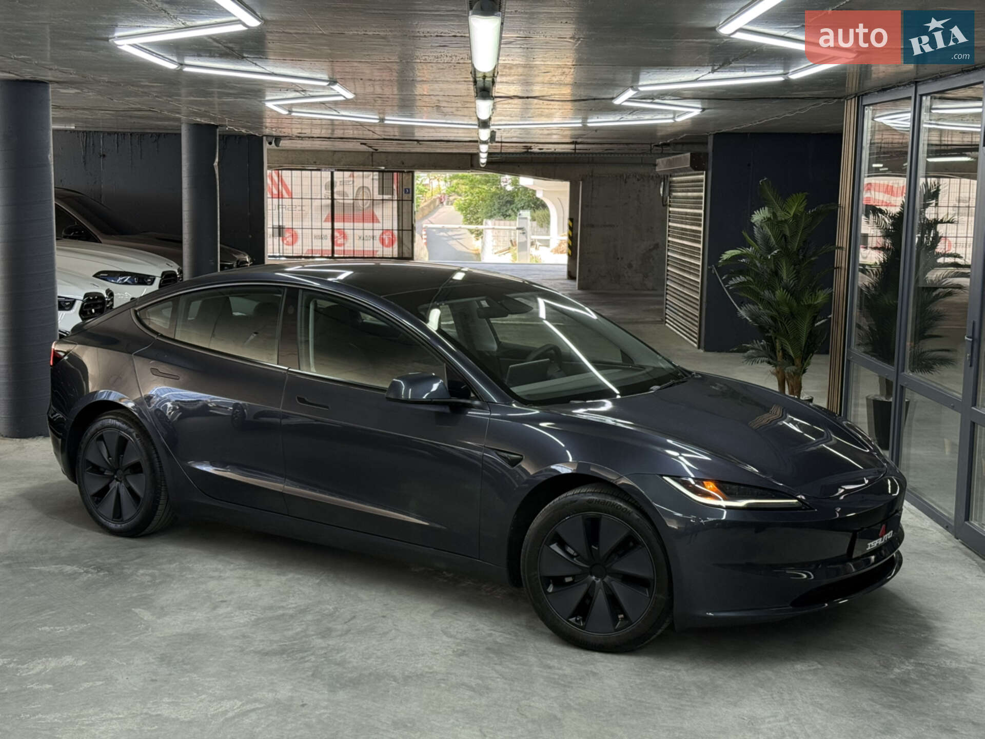 TESLA MODEL 3 2024