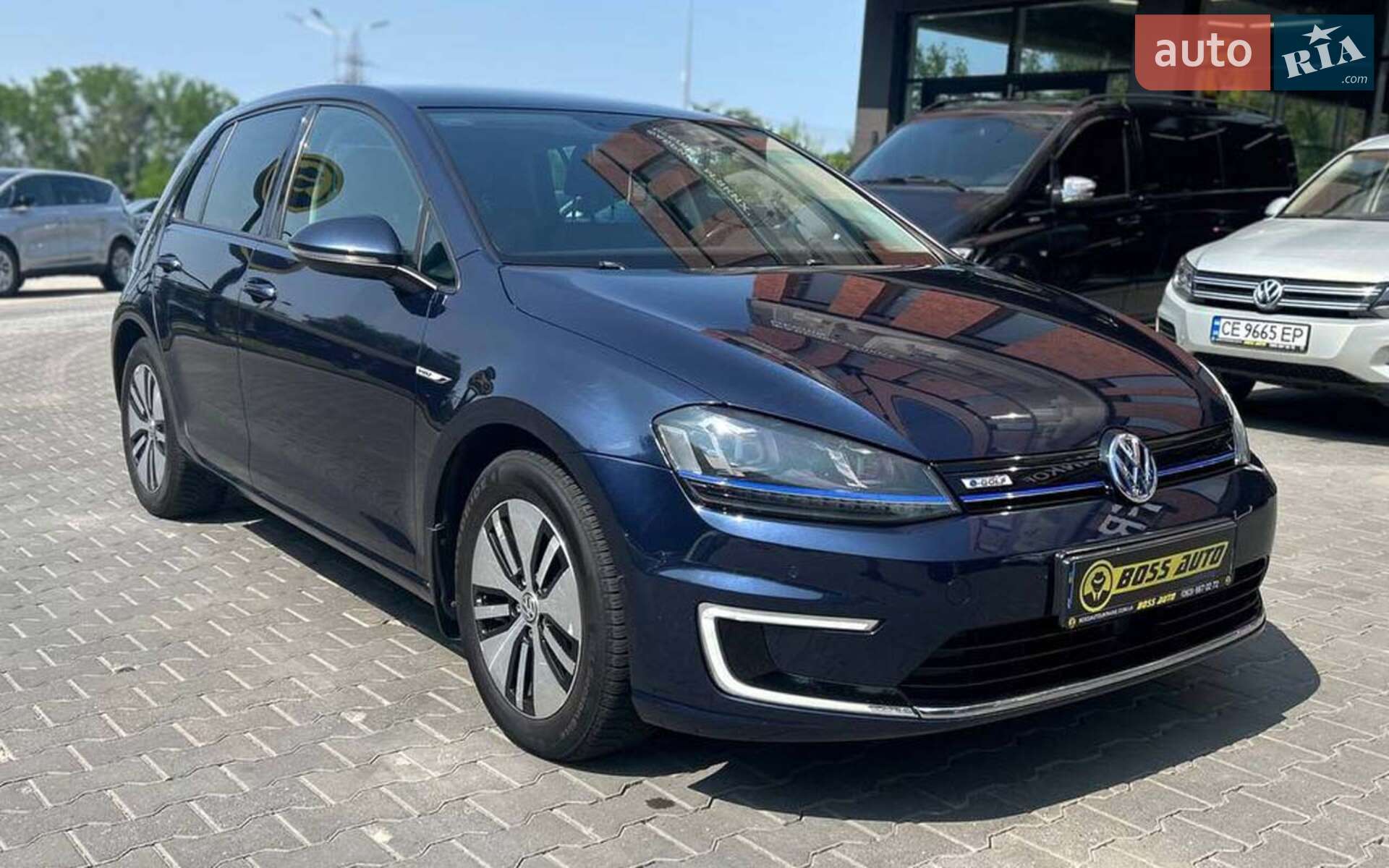 VOLKSWAGEN E-GOLF 2014
