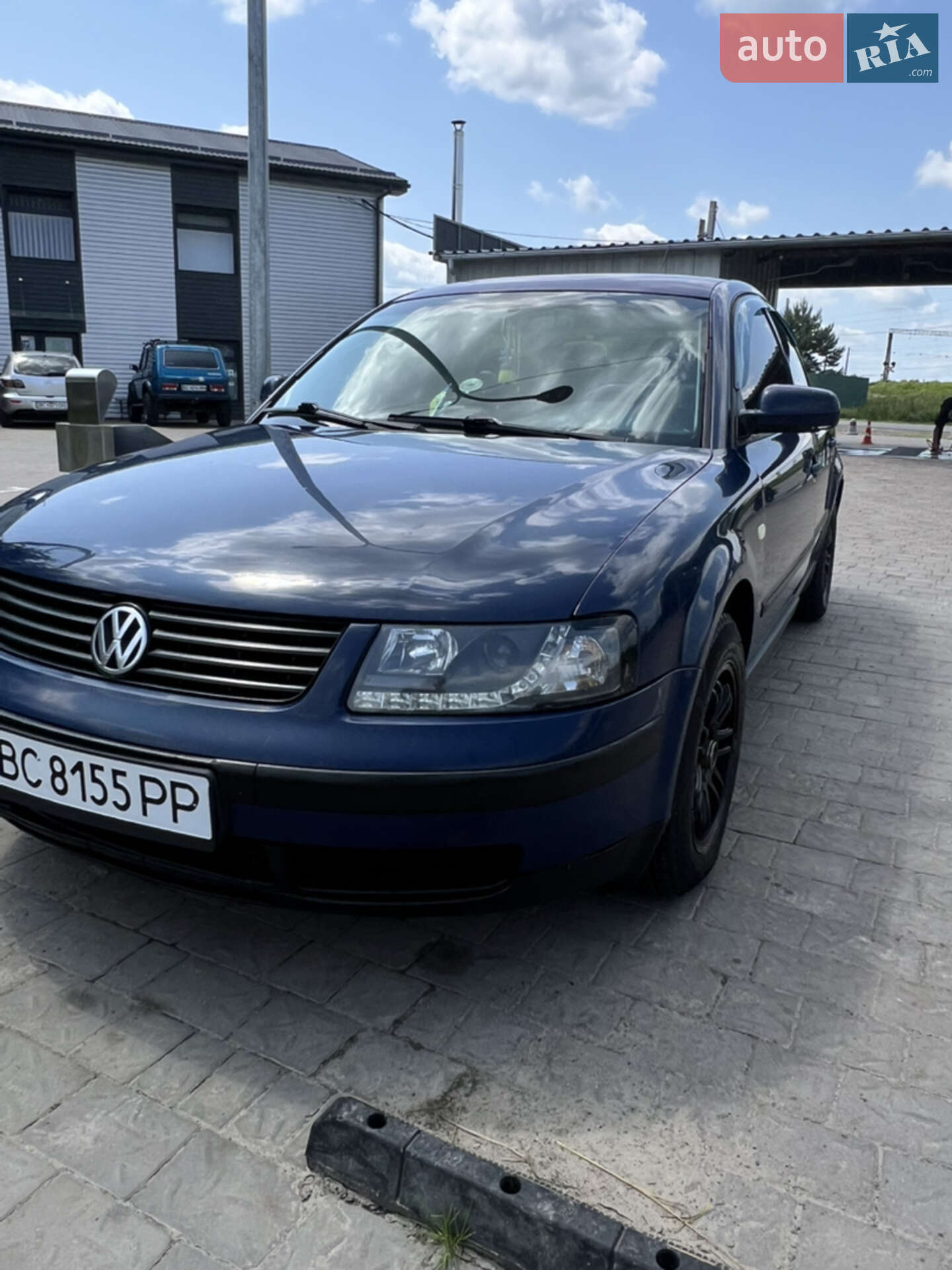 VOLKSWAGEN PASSAT 1998
