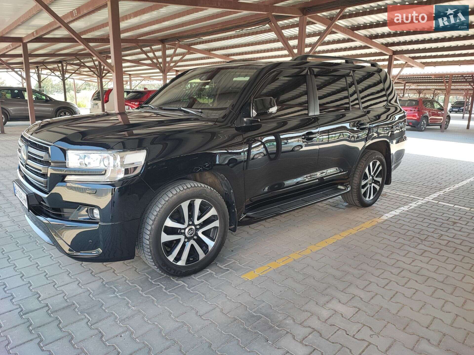 TOYOTA LAND CRUISER 200 2017