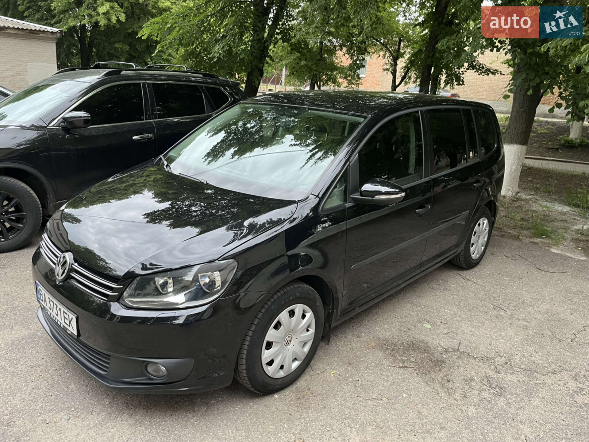 VOLKSWAGEN TOURAN 2013