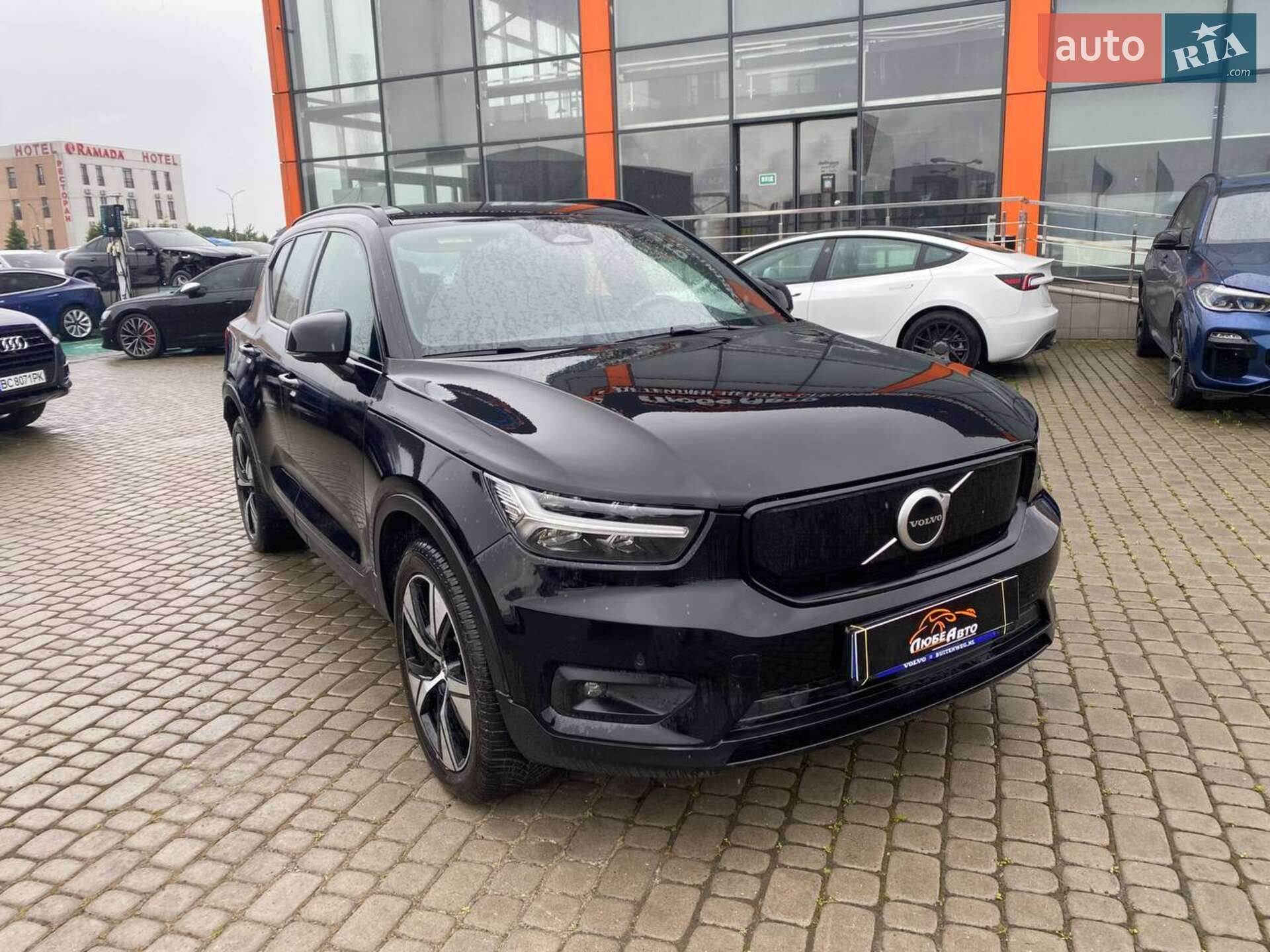 VOLVO XC40 2020