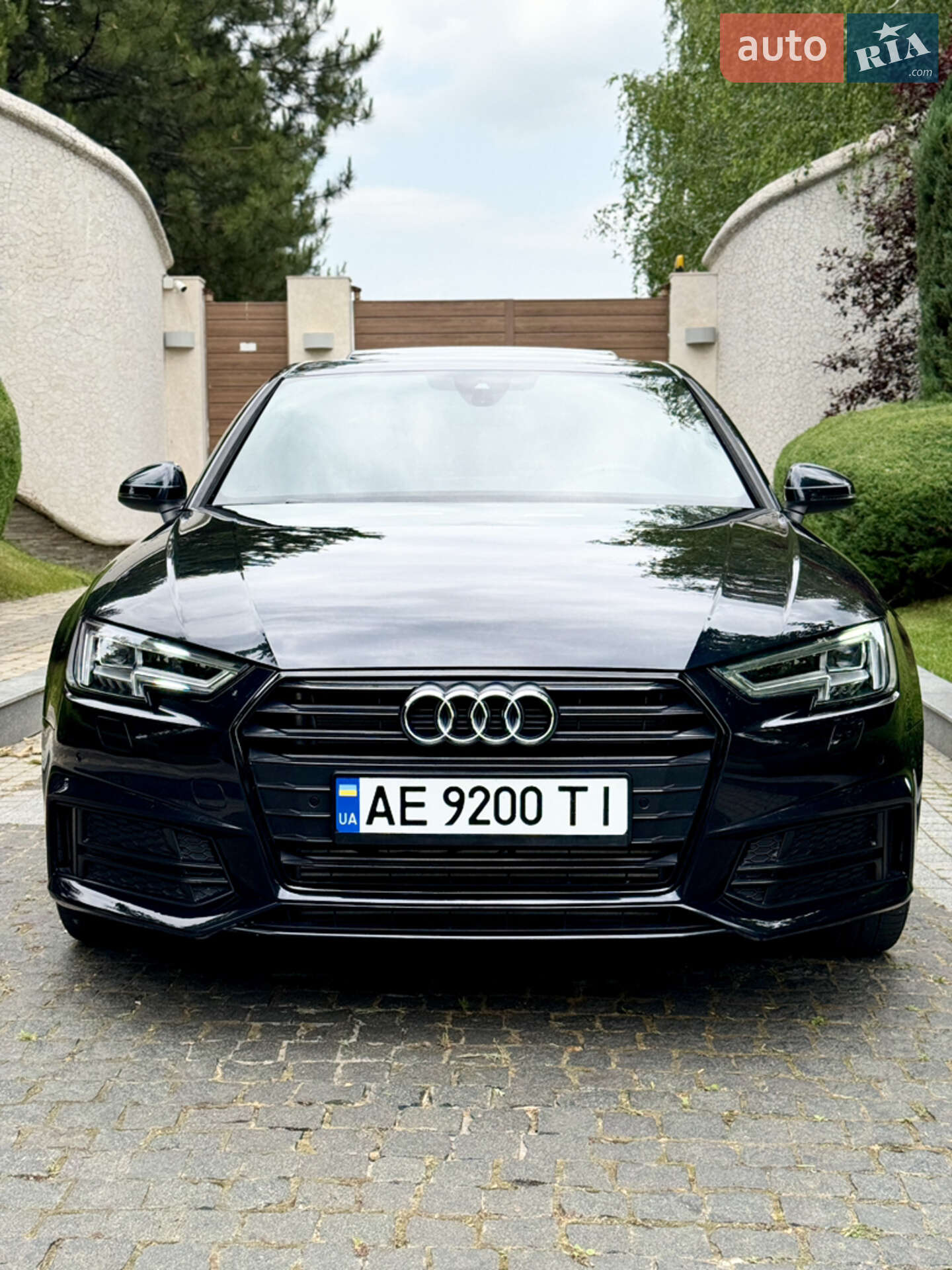 AUDI A4 2017