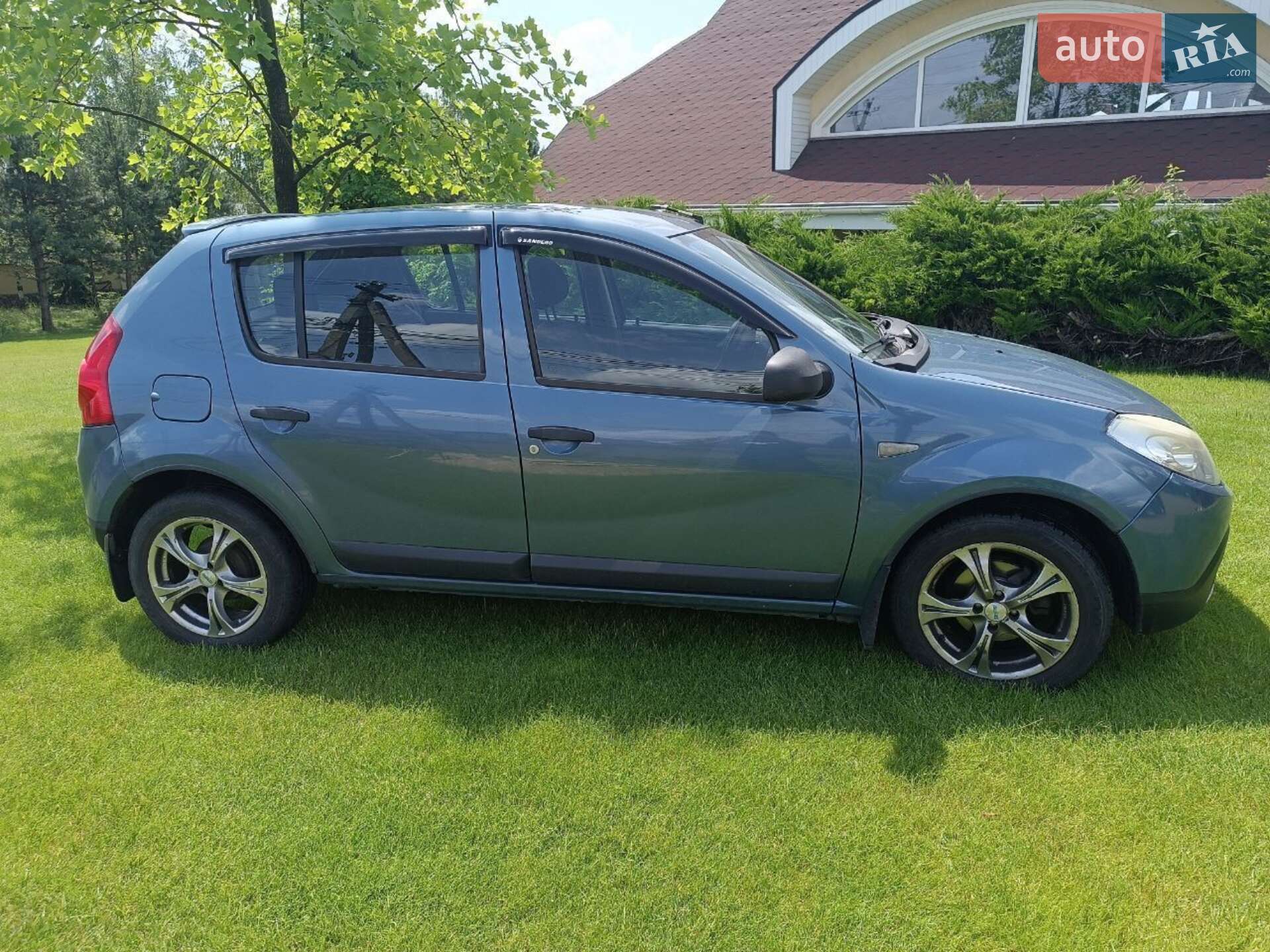 RENAULT SANDERO 2012