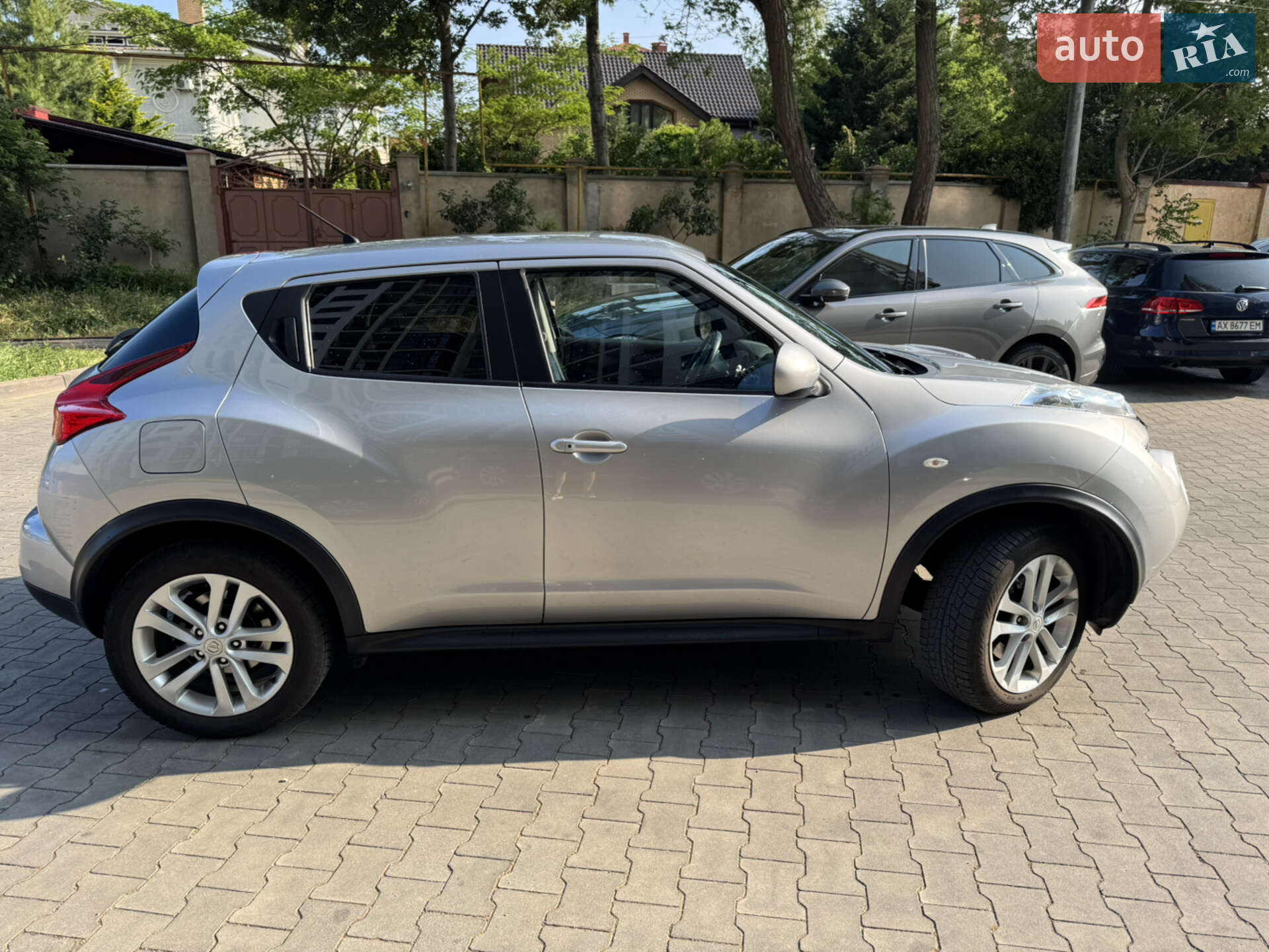 NISSAN JUKE 2011