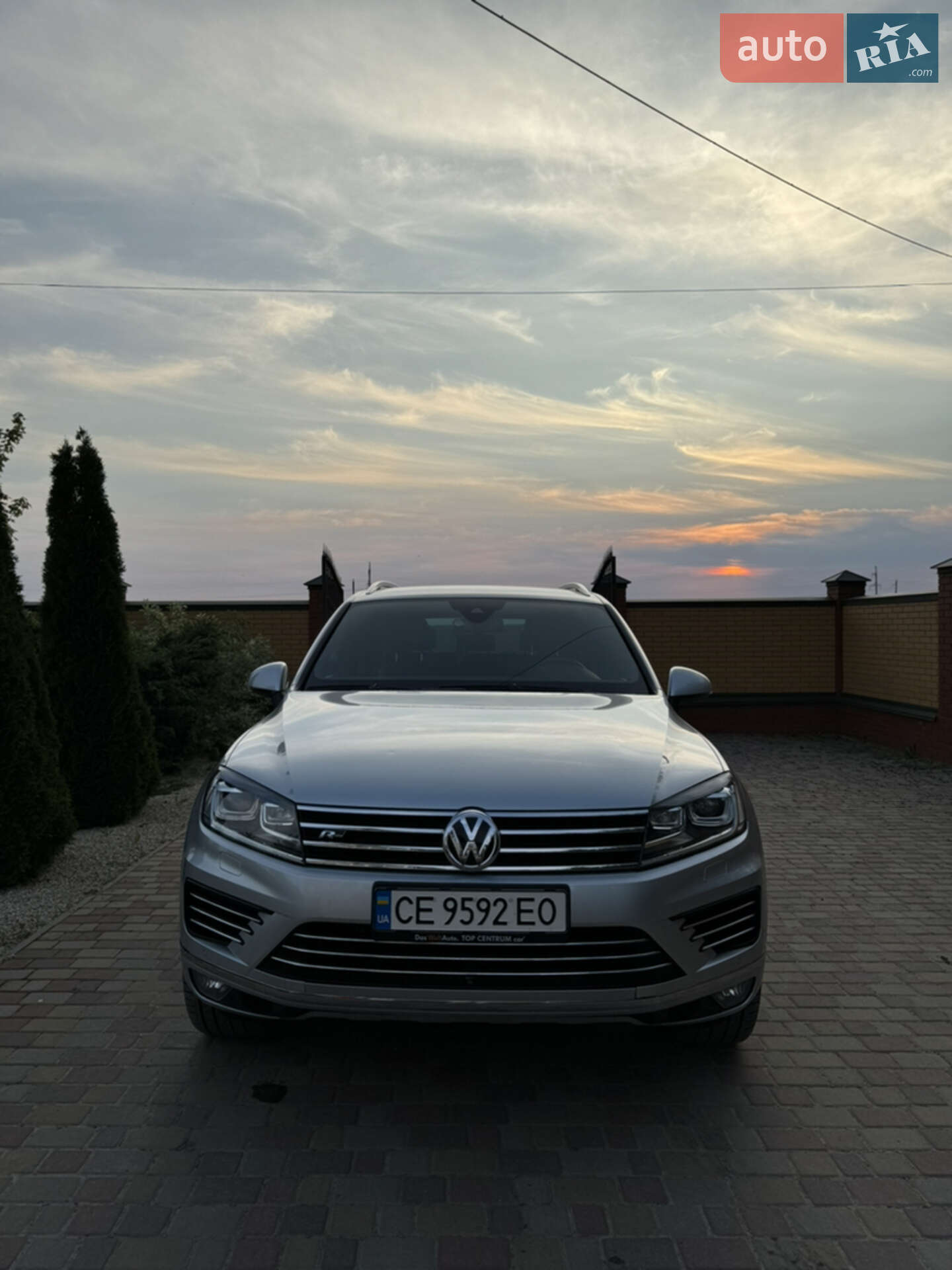 VOLKSWAGEN TOUAREG 2016