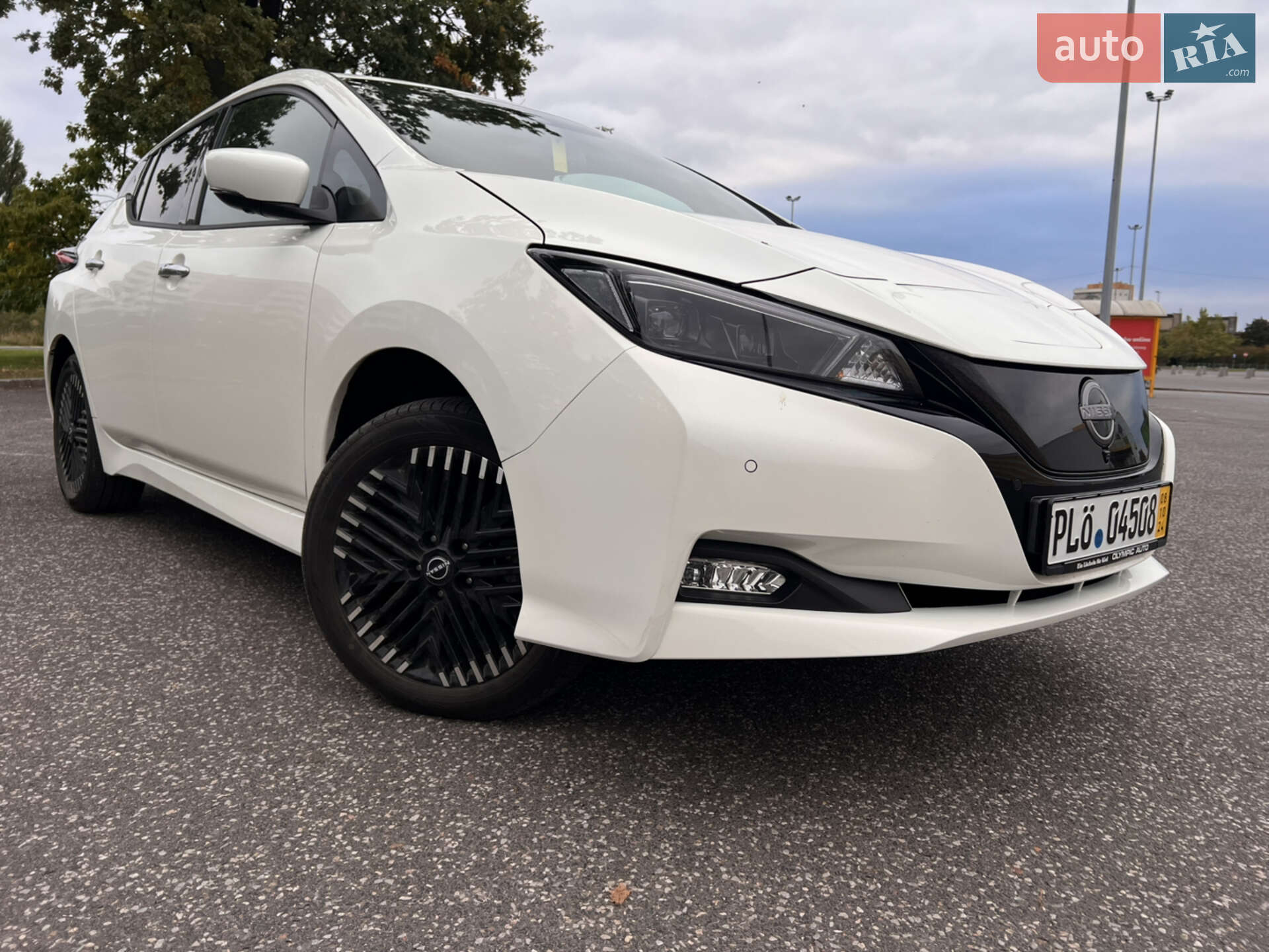 NISSAN LEAF 2022