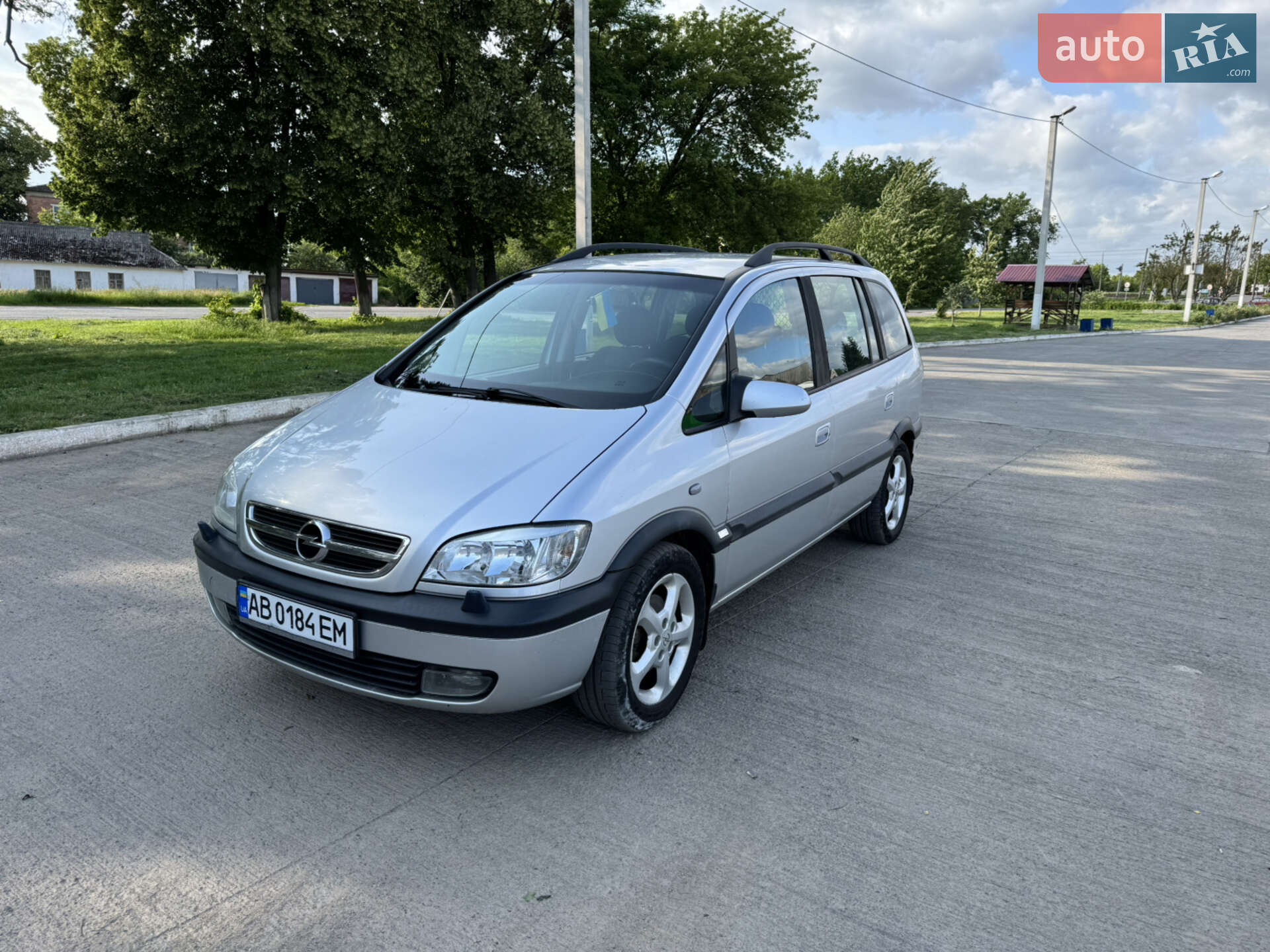 OPEL ZAFIRA 2003