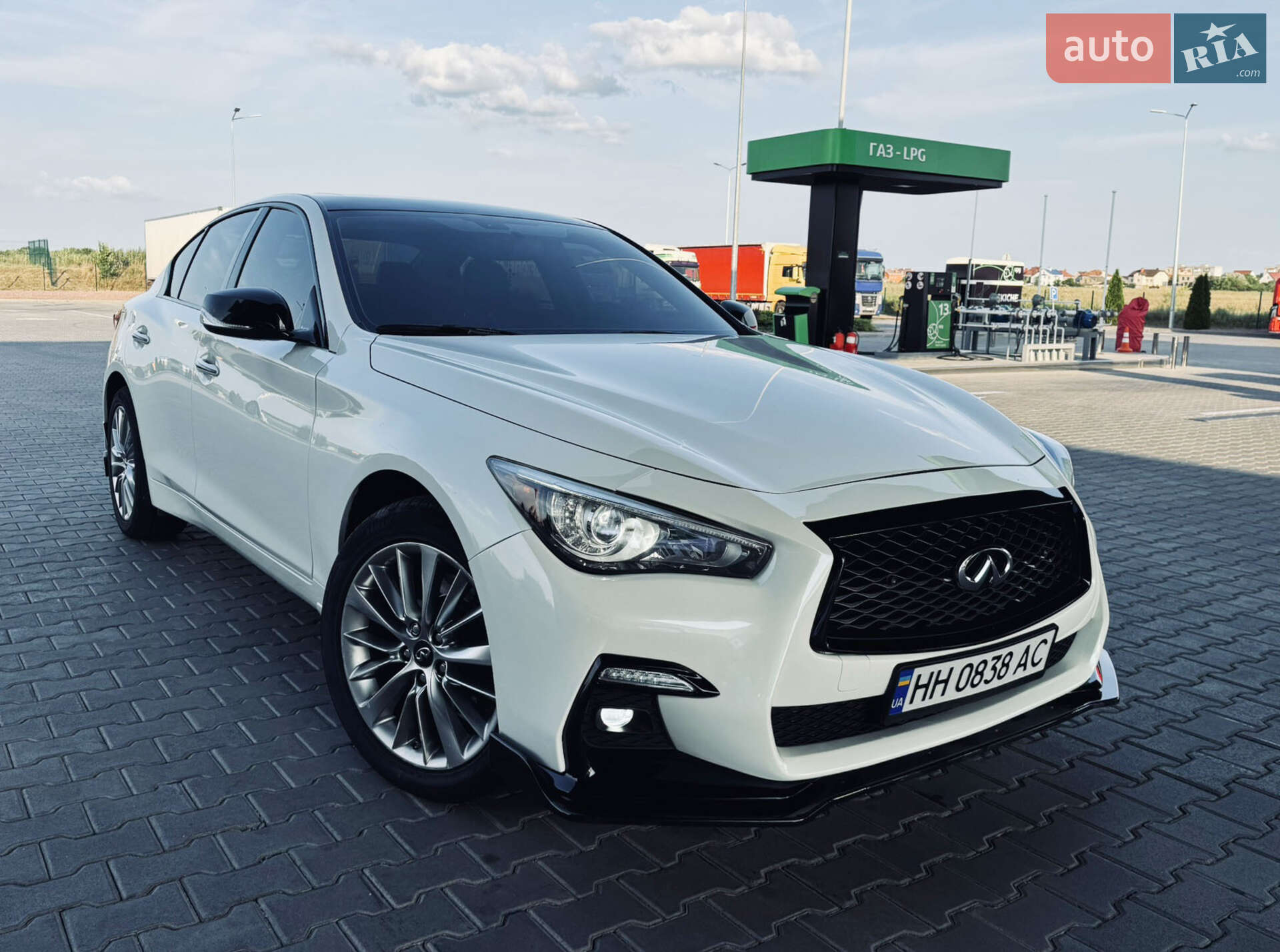 INFINITI Q50