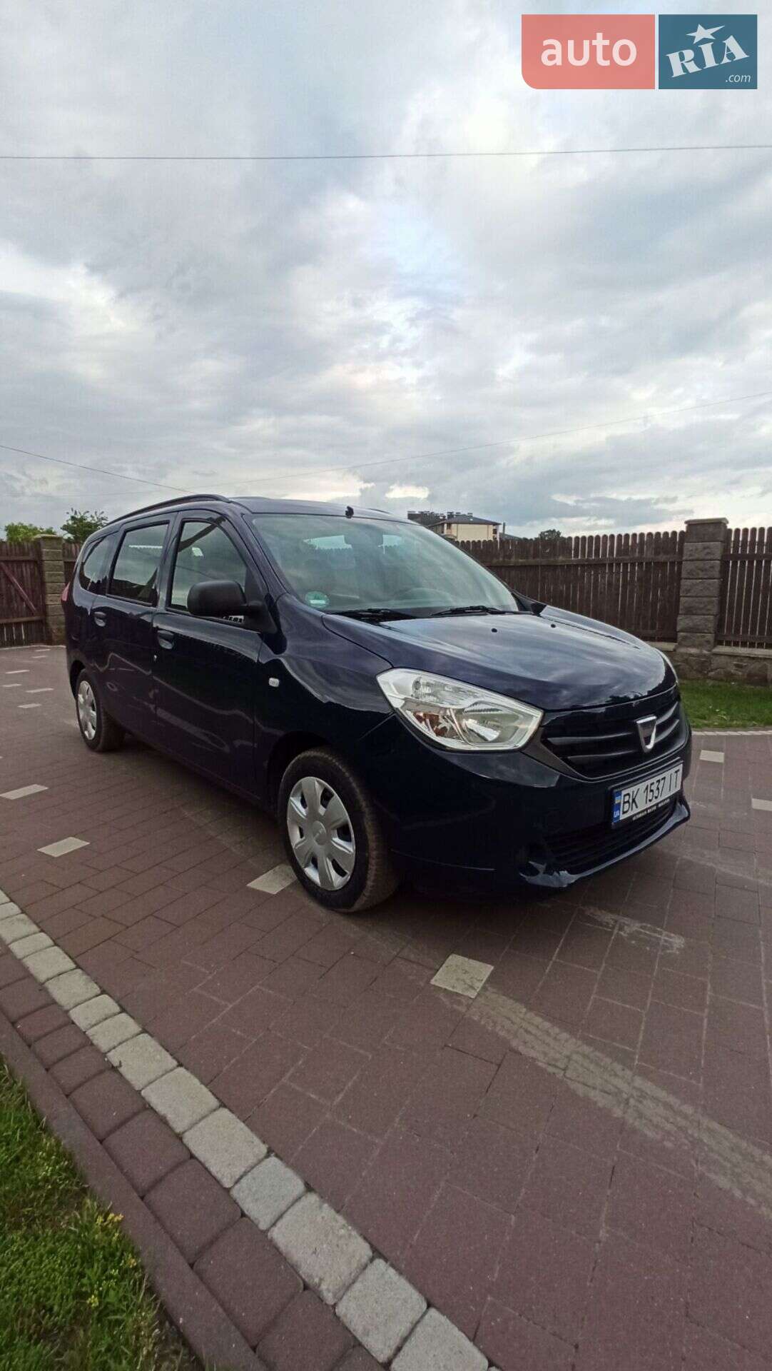 Dacia Lodgy 2012