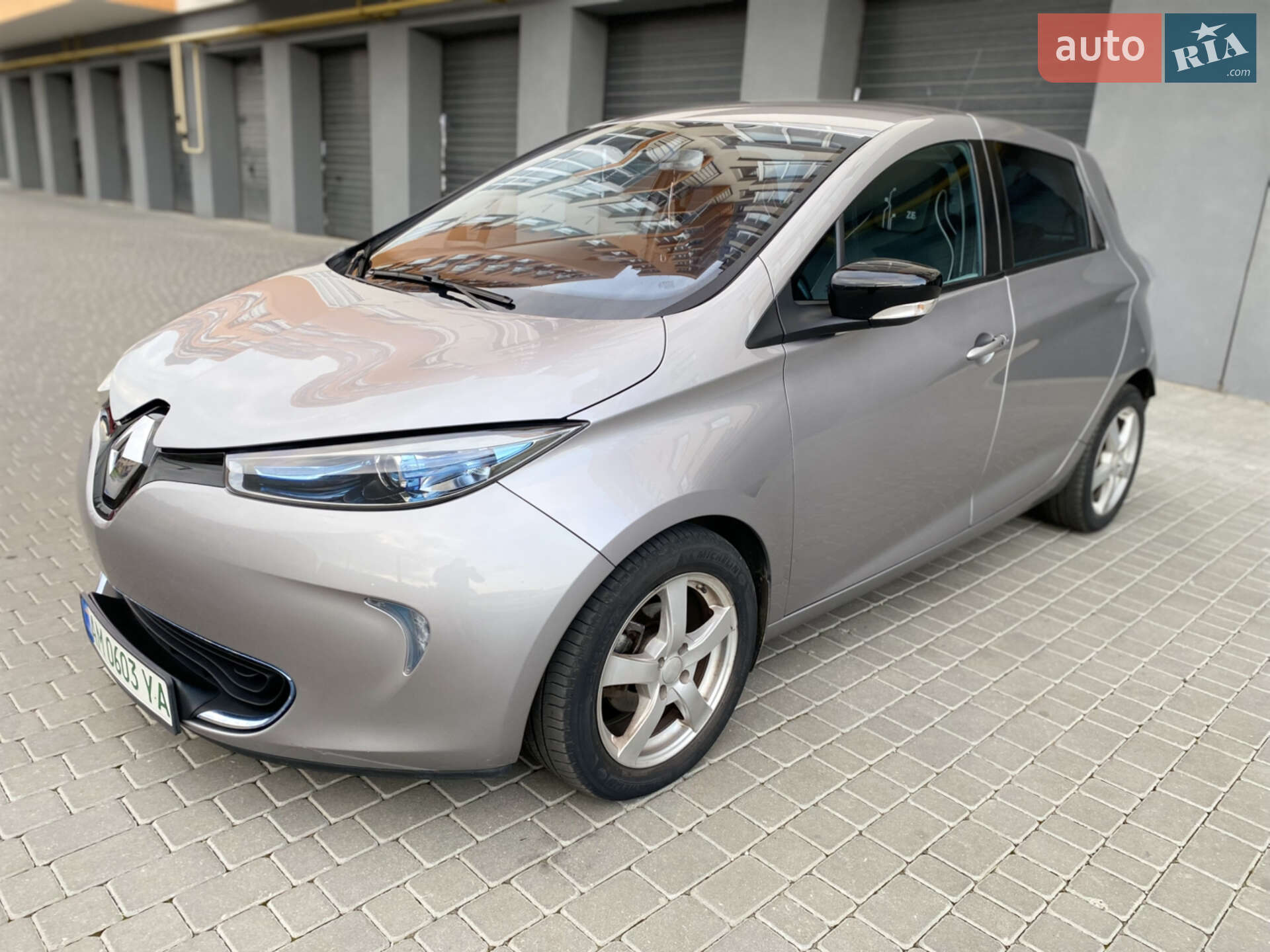 Головне фото звіту автомобіля RENAULT ZOE 2014