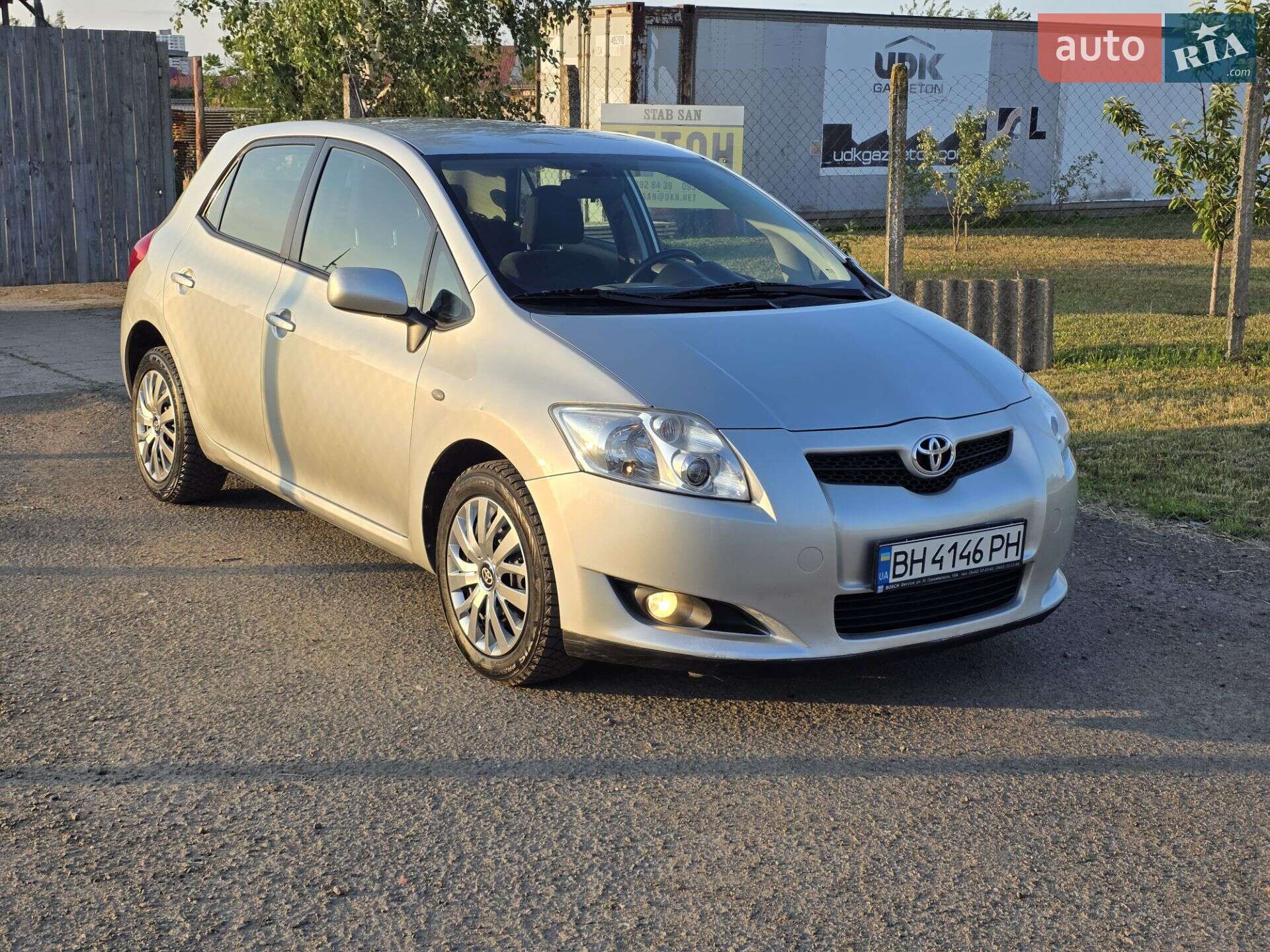 Головне фото звіту автомобіля TOYOTA AURIS 2008