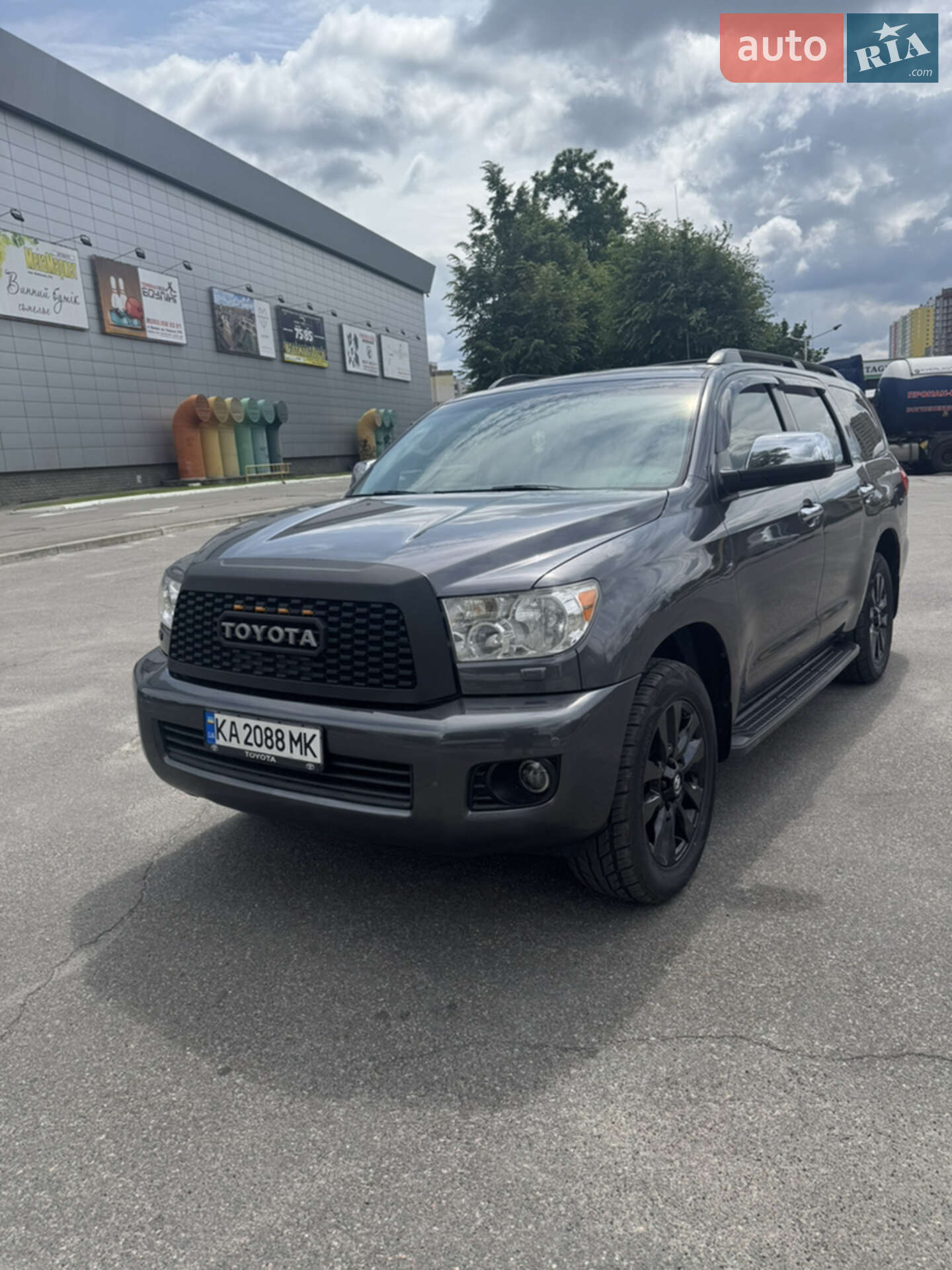 TOYOTA SEQUOIA 2012