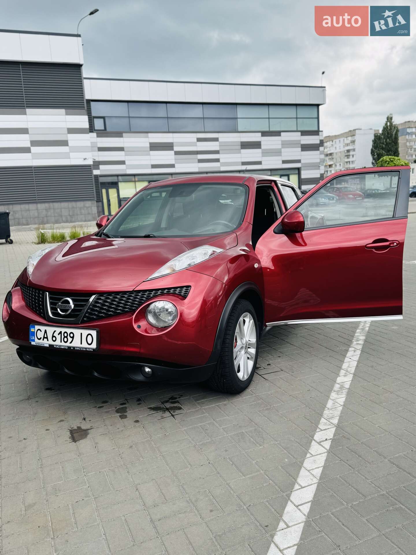NISSAN JUKE 2011
