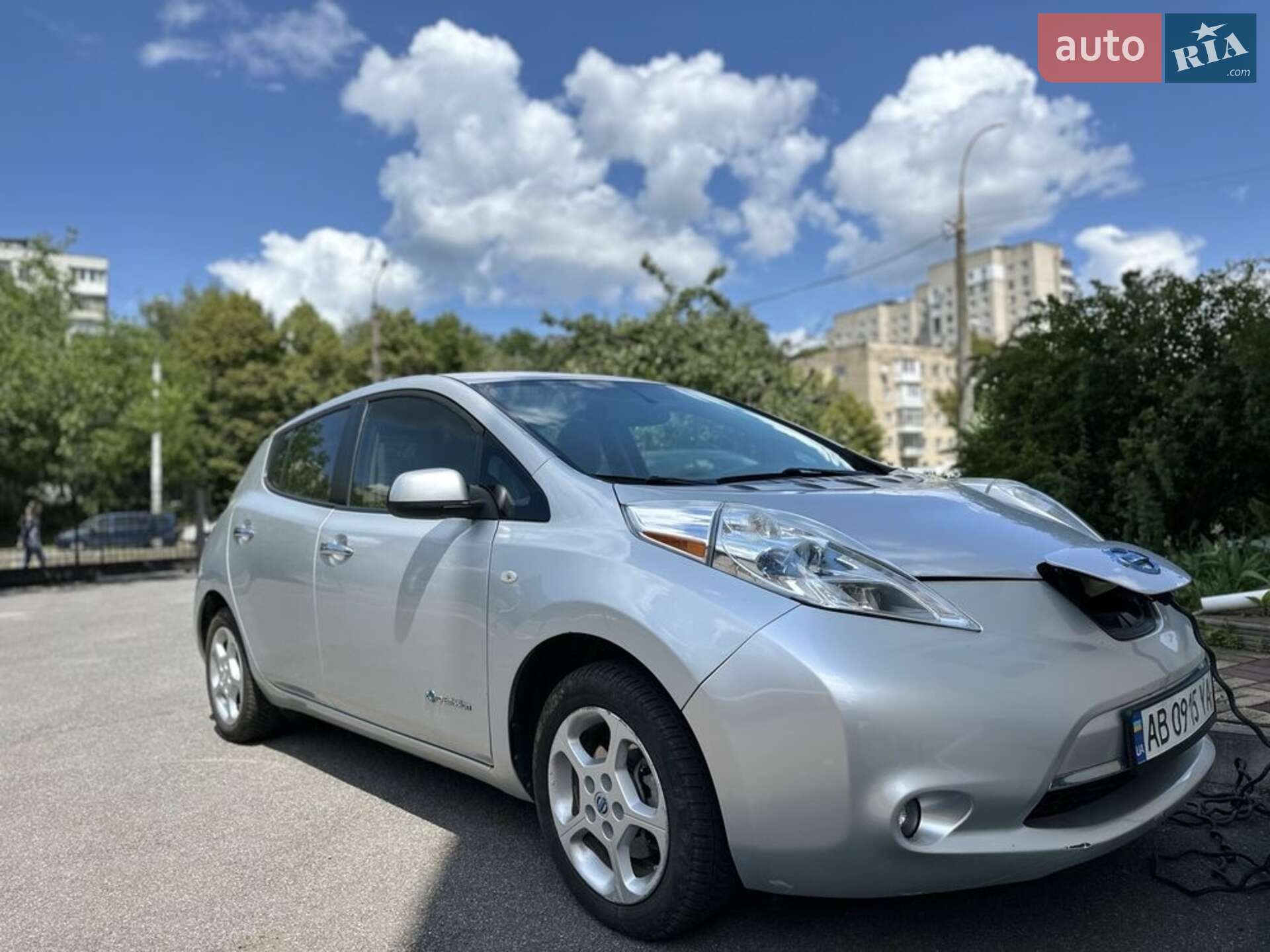 Головне фото звіту автомобіля NISSAN LEAF 2012