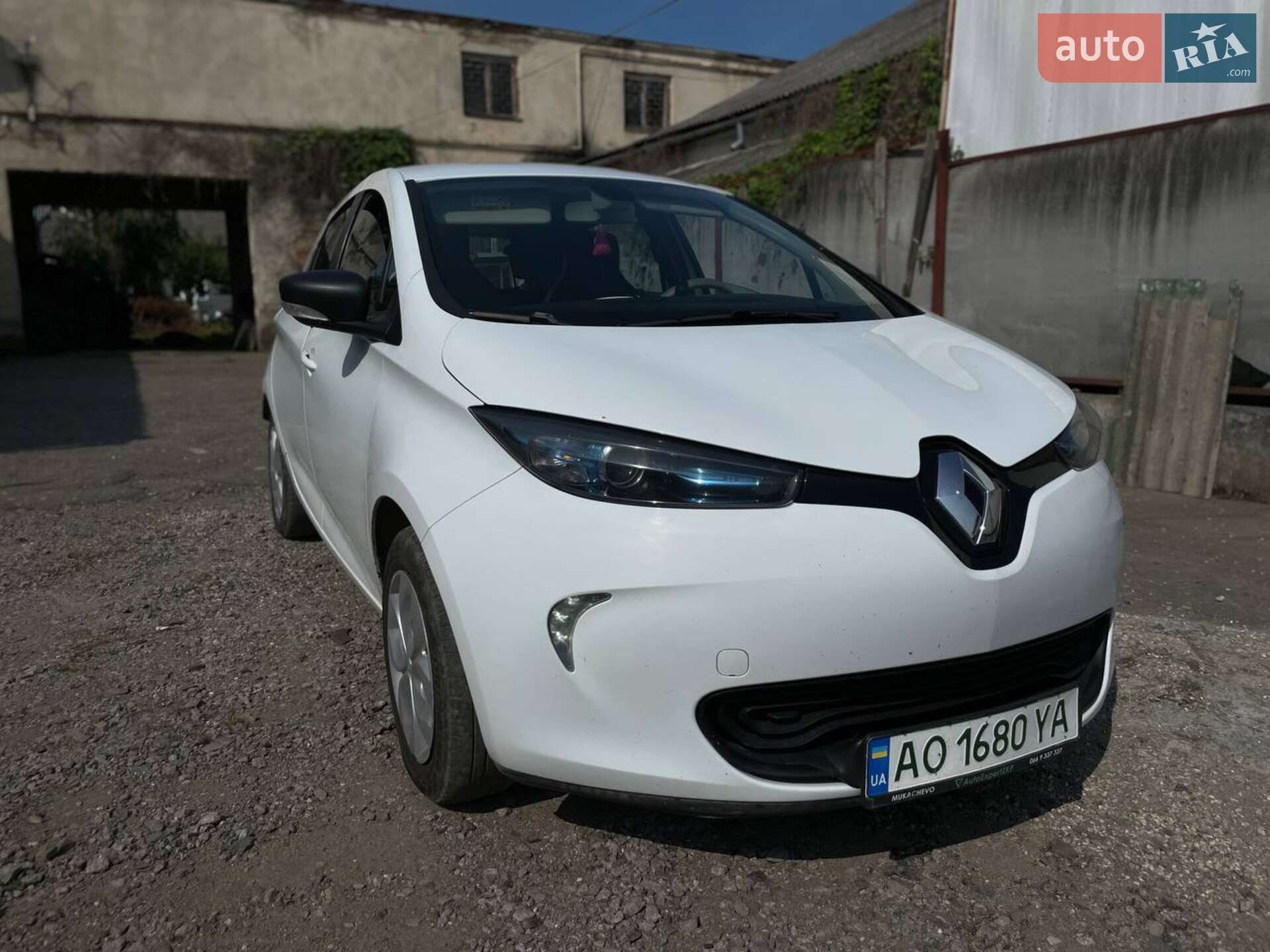 Головне фото звіту автомобіля RENAULT ZOE 2018