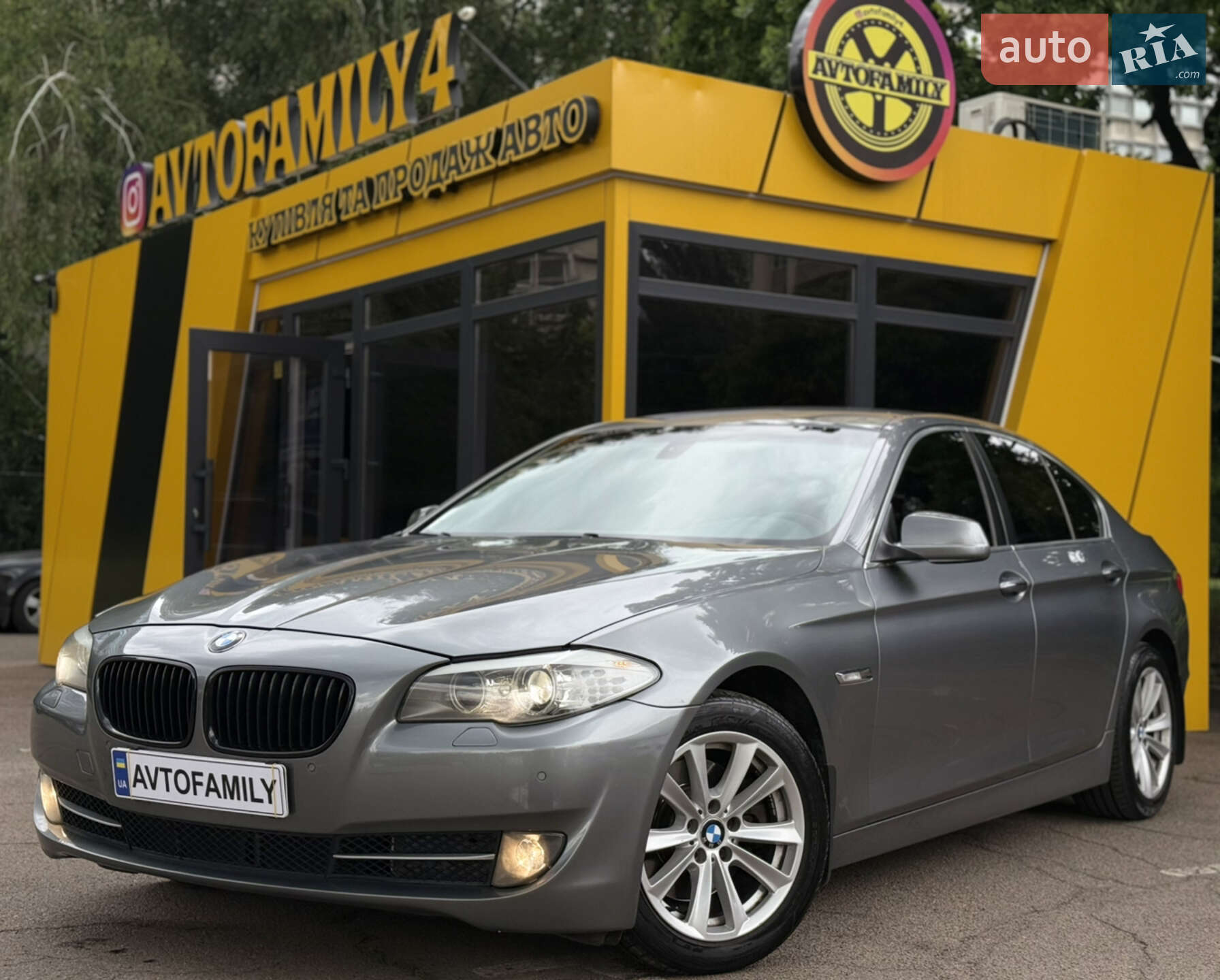 BMW 523I 2010