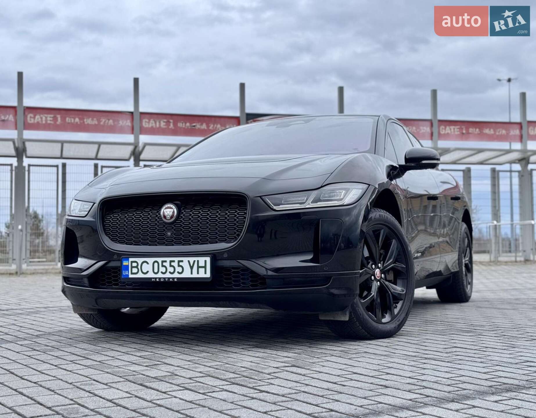 Головне фото звіту автомобіля JAGUAR I-PACE 2020
