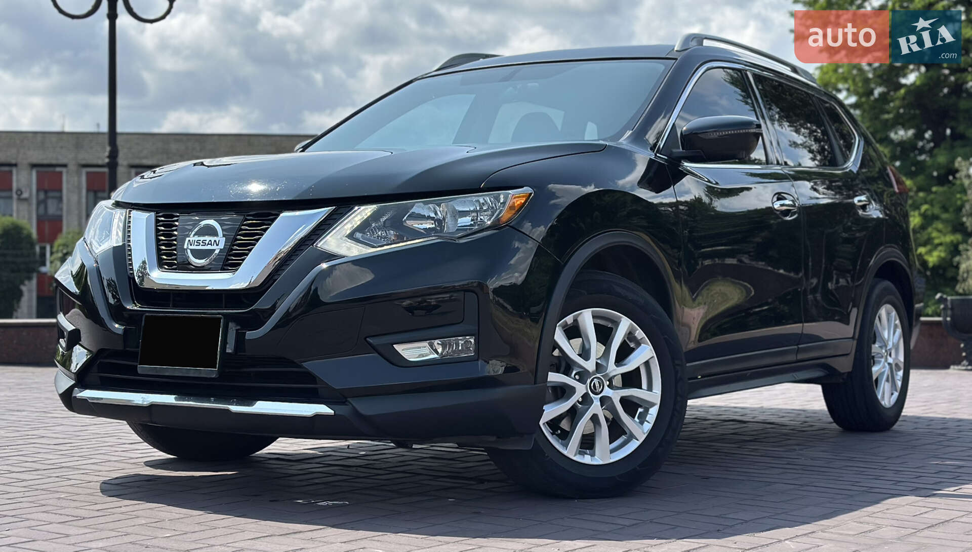 NISSAN ROGUE 2018