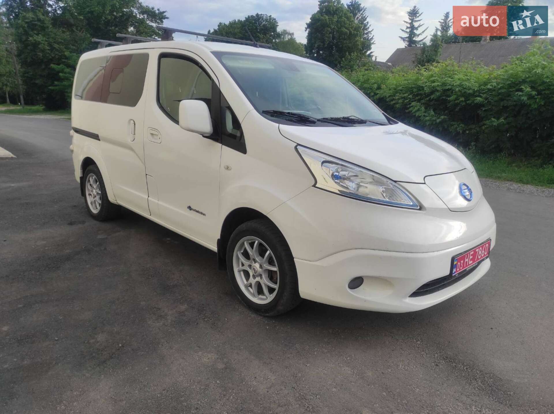 NISSAN E-NV 200 2015