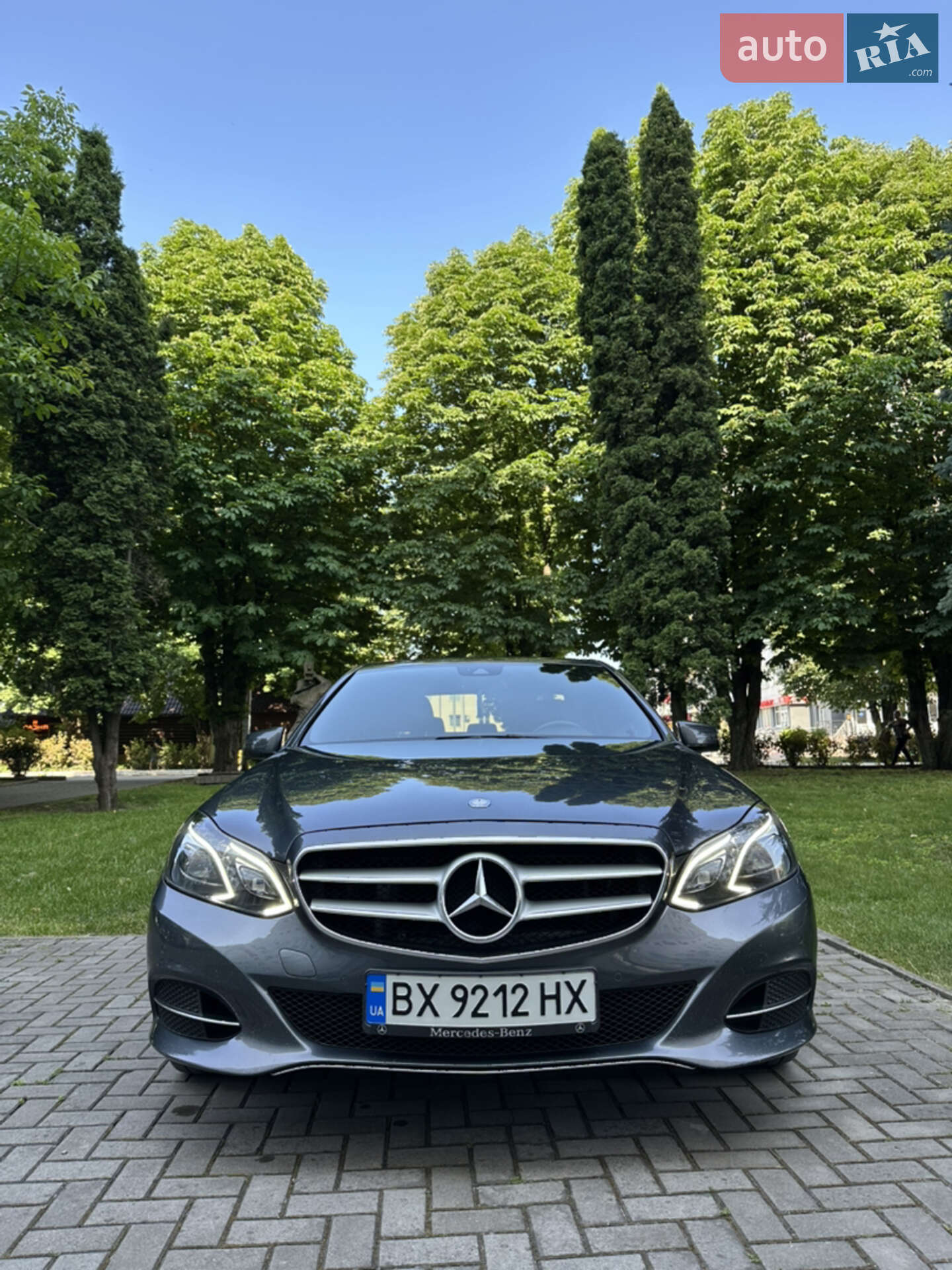 MERCEDES-BENZ E 300