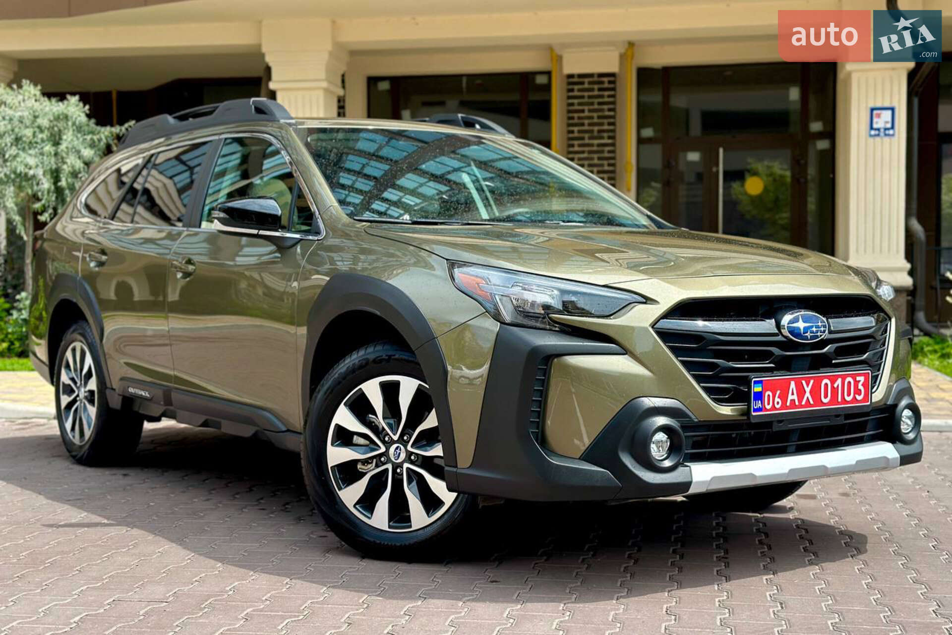 SUBARU OUTBACK 2024