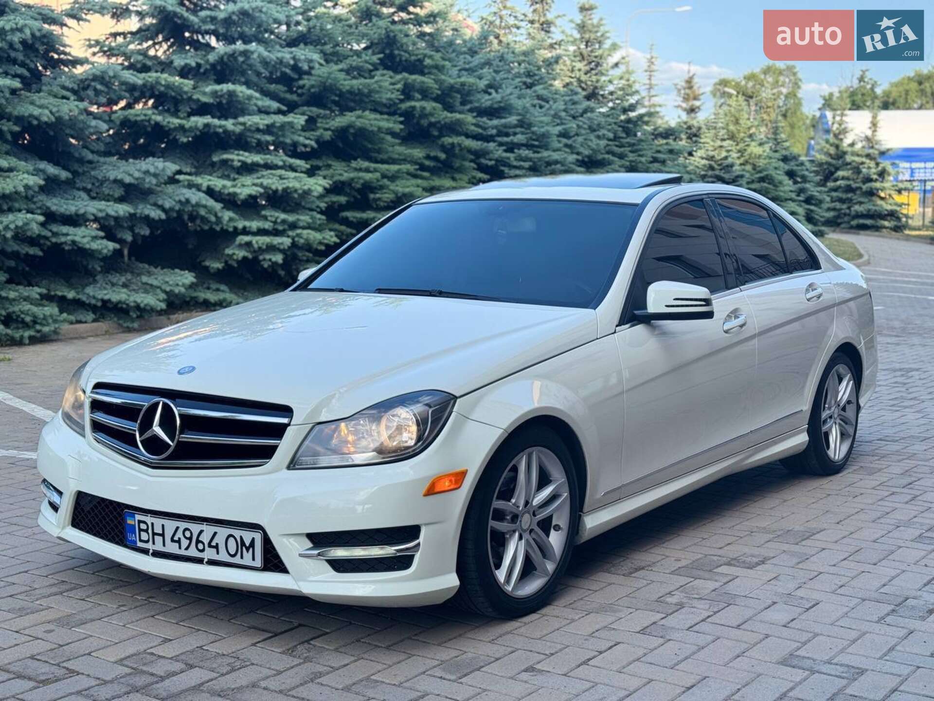 MERCEDES-BENZ C 300 2012