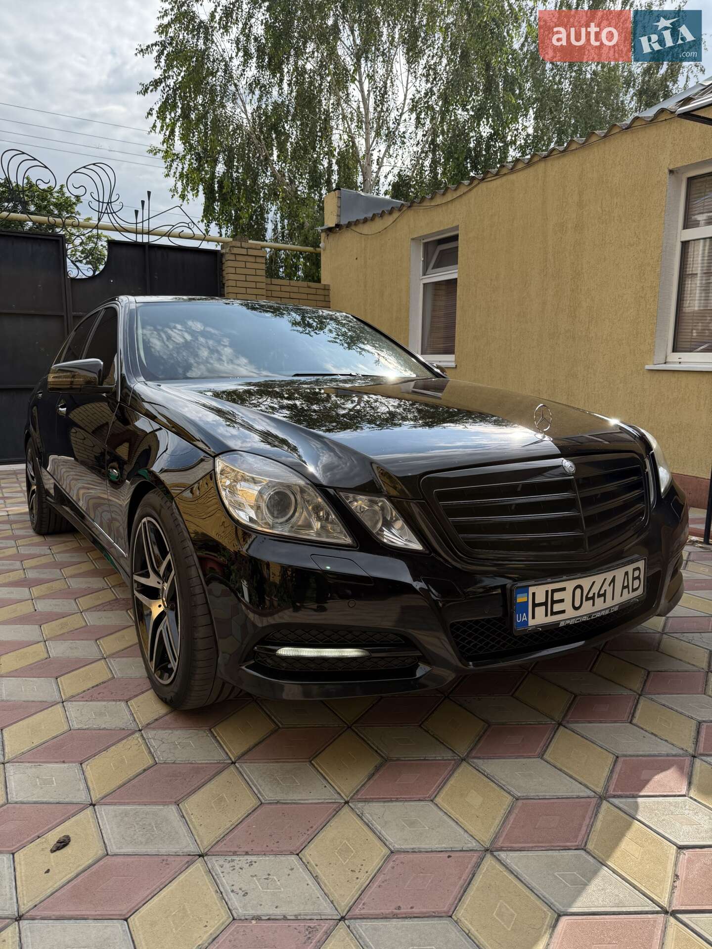 MERCEDES-BENZ E 200 CDI