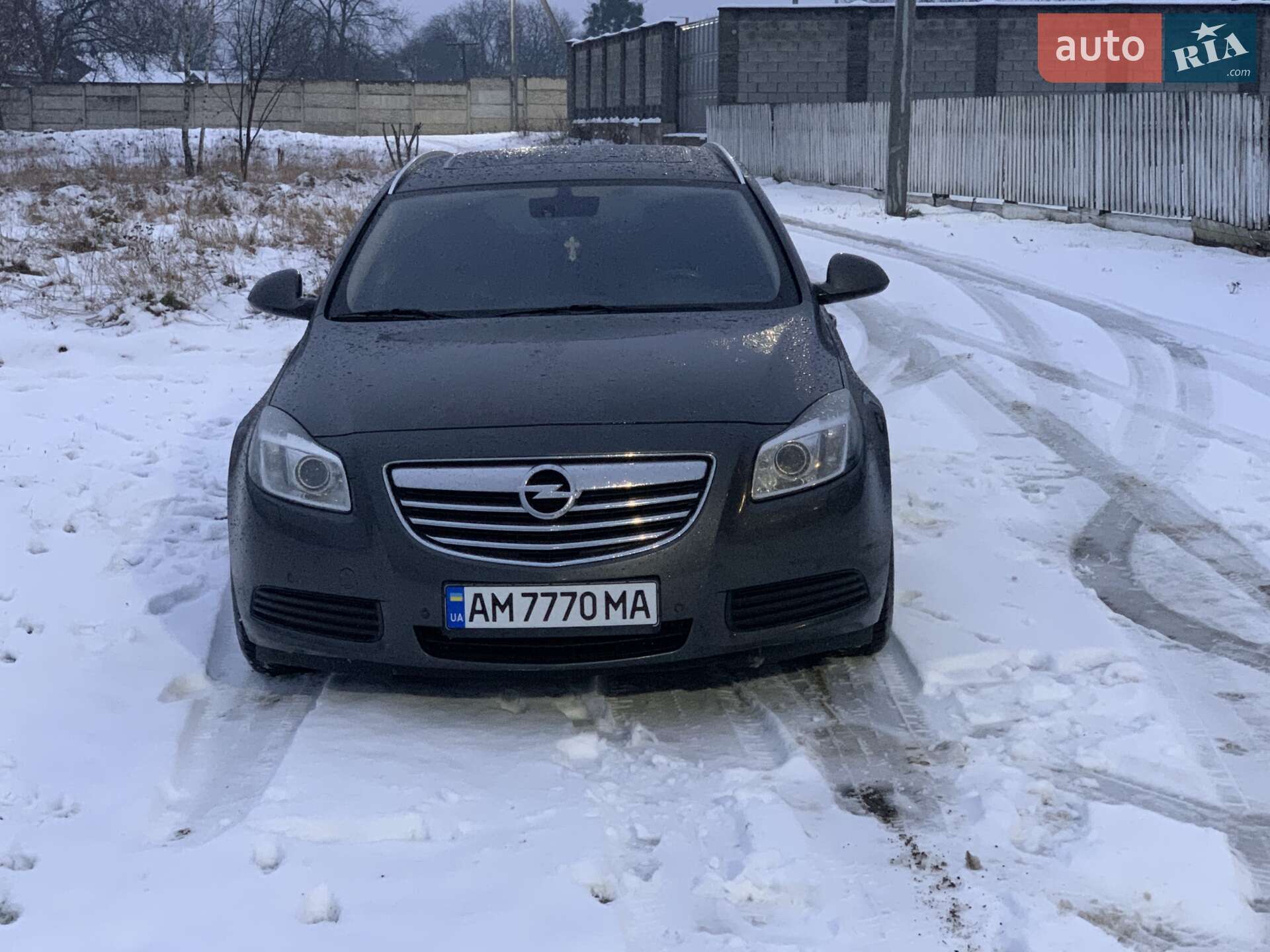 Головне фото звіту автомобіля OPEL INSIGNIA SPORTS TOURER 2010