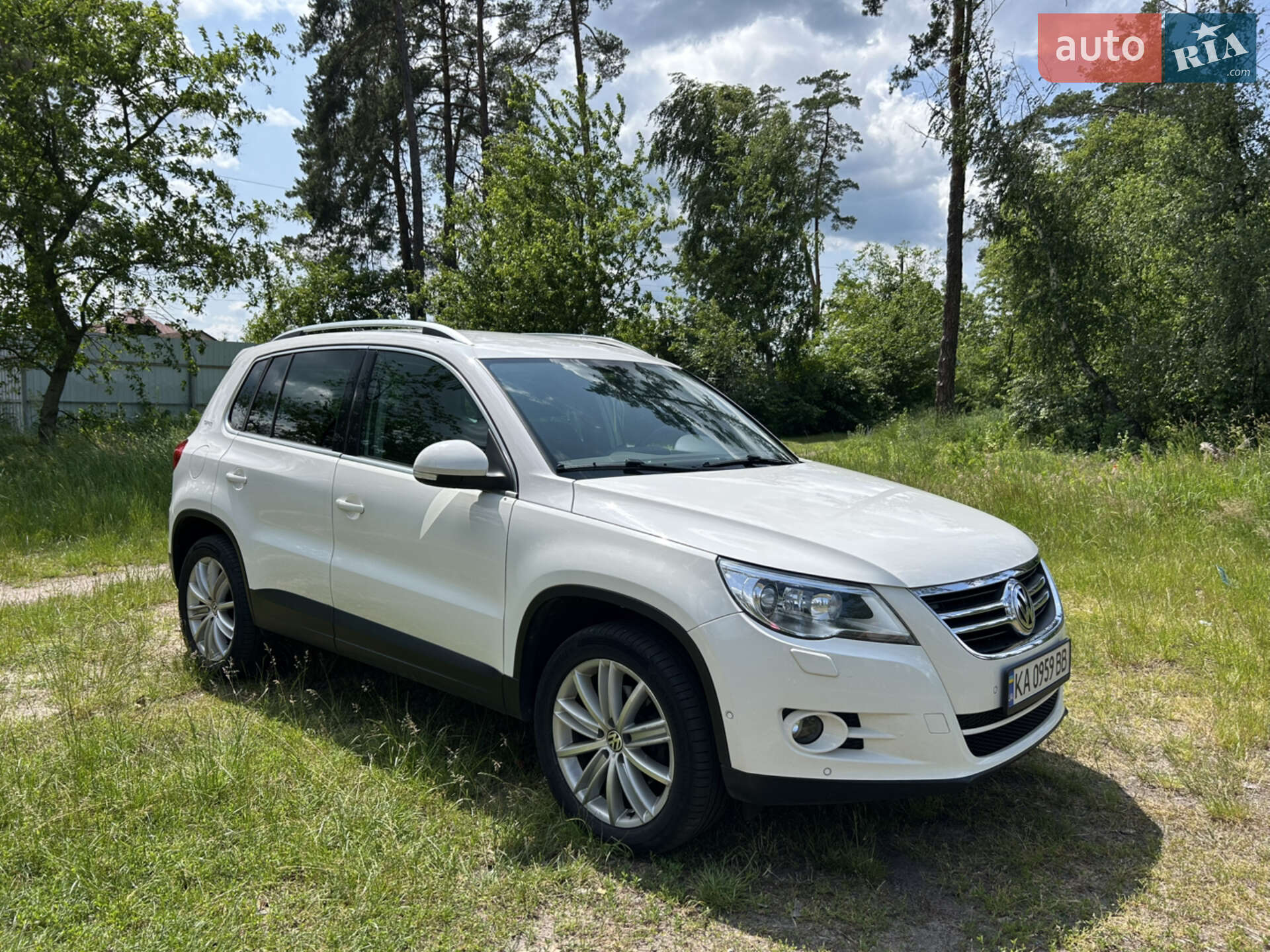 VOLKSWAGEN TIGUAN 2011