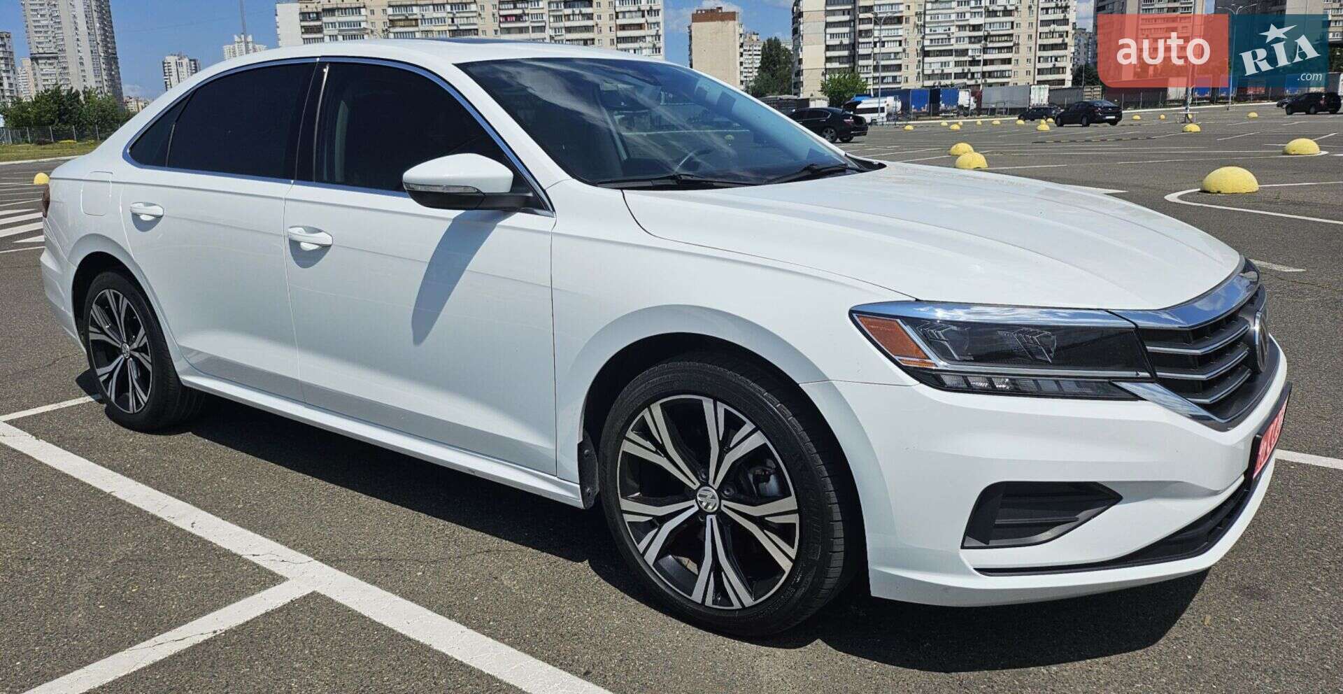 VOLKSWAGEN PASSAT 2021