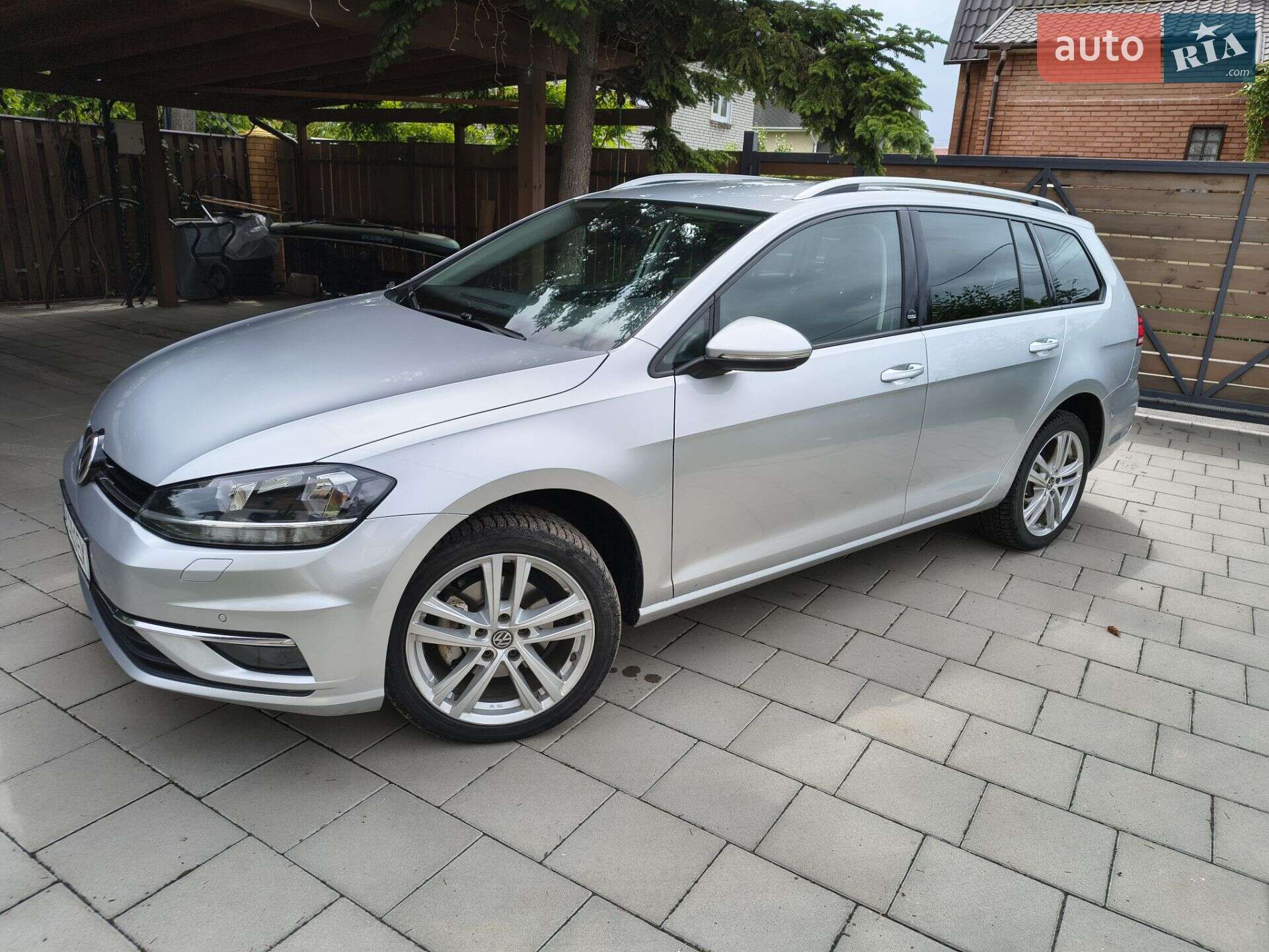 VOLKSWAGEN GOLF 2017