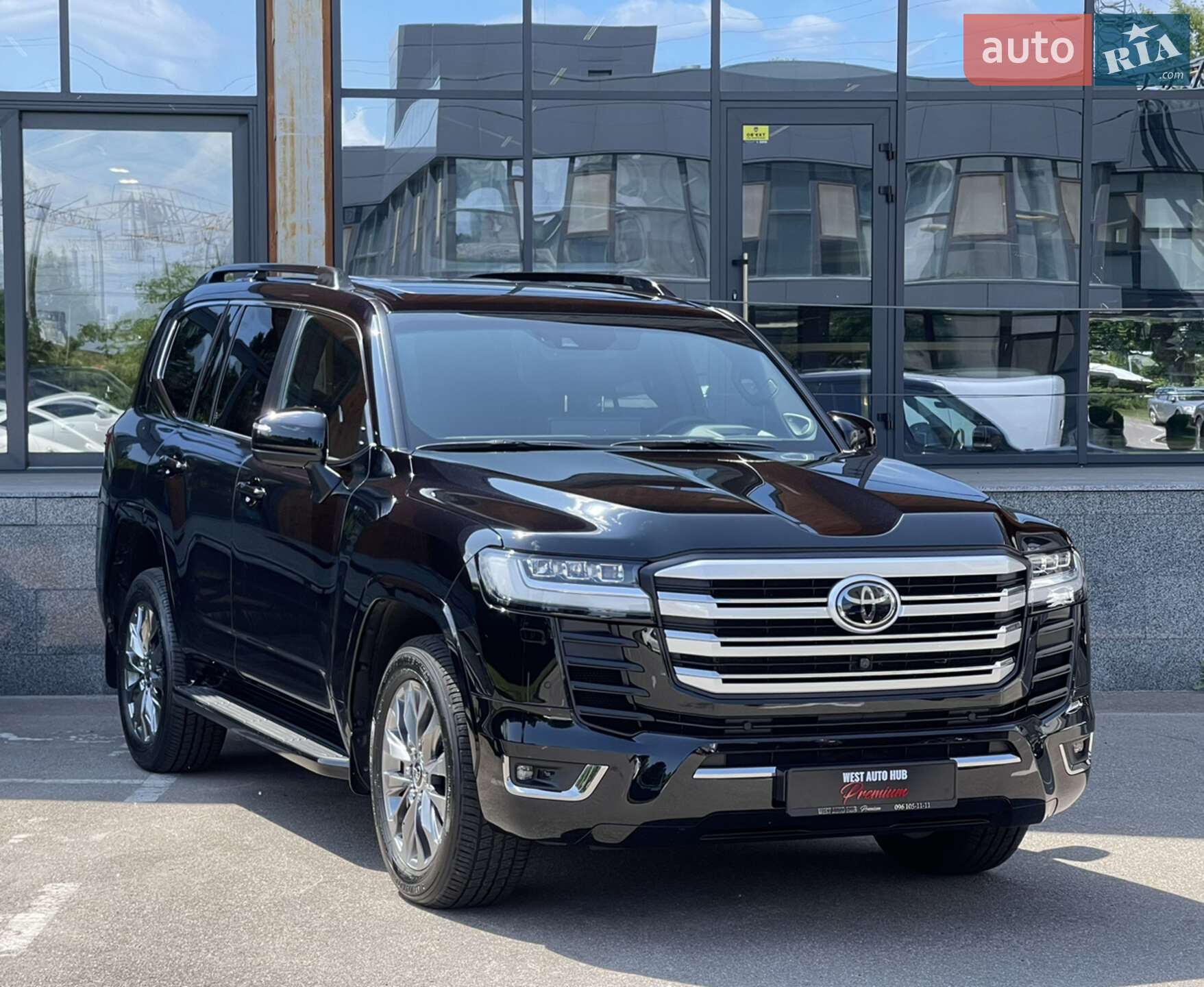 Головне фото звіту автомобіля TOYOTA LAND CRUISER 2023