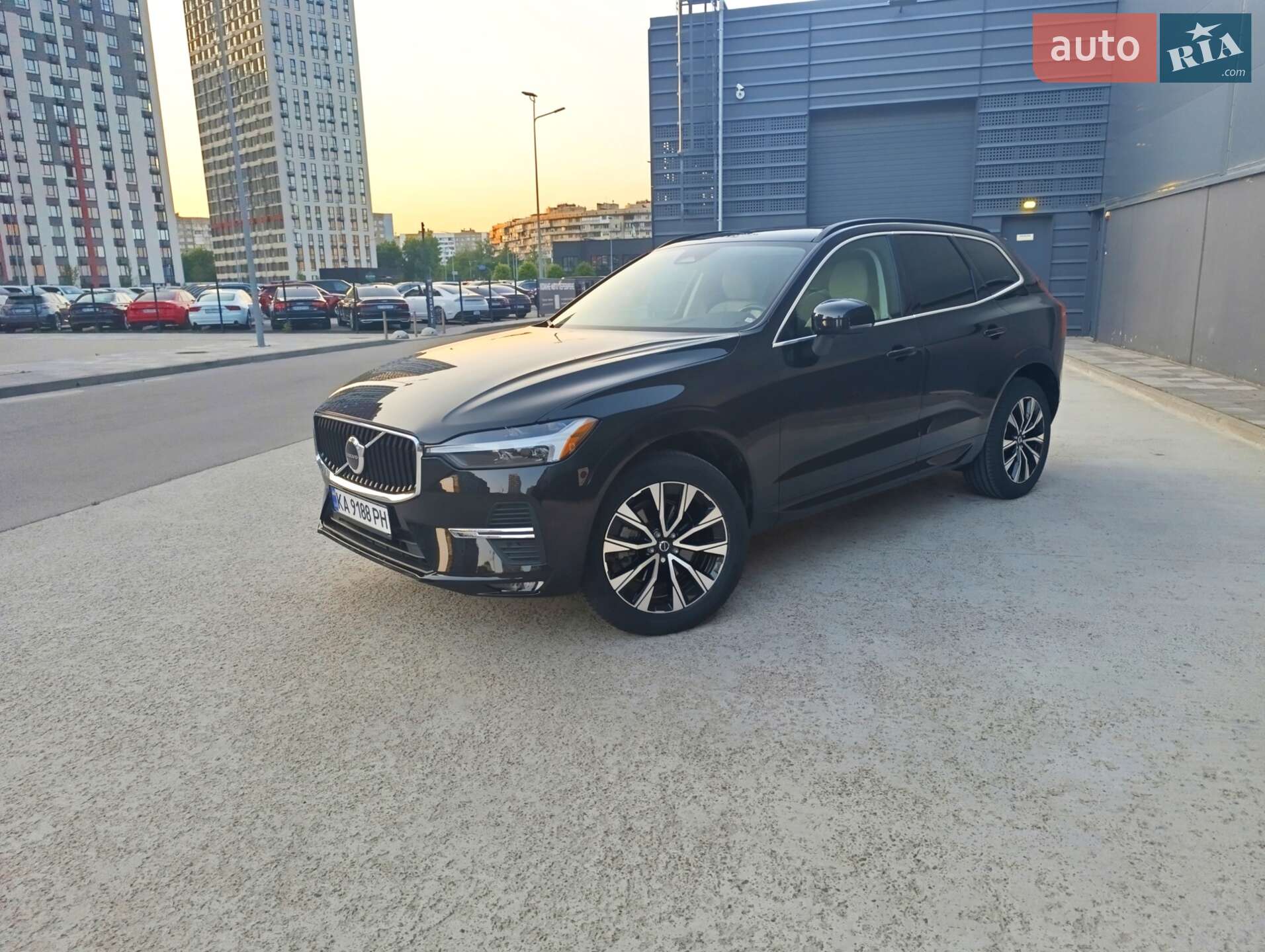 VOLVO XC60 2022