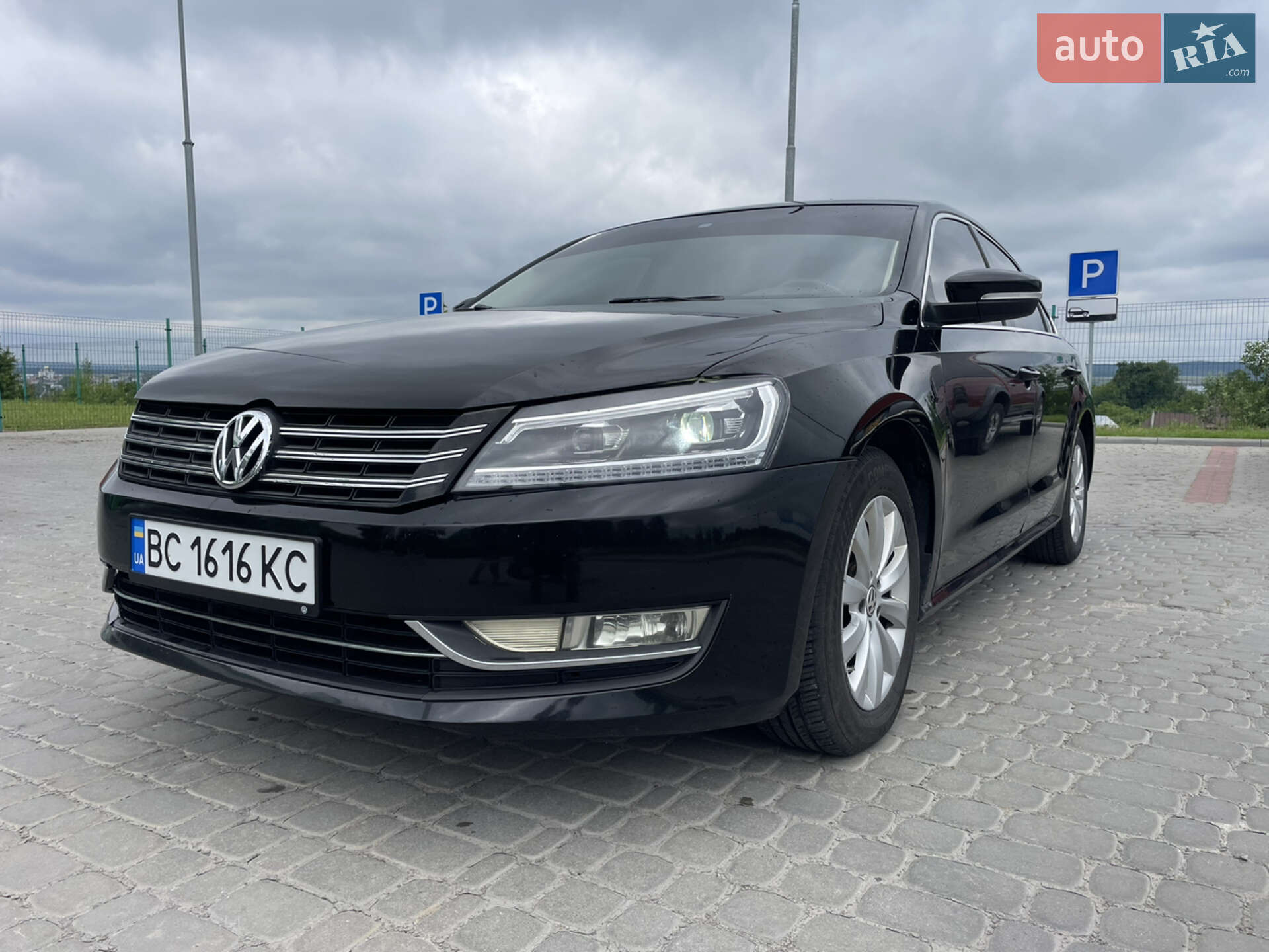 VOLKSWAGEN PASSAT 2014