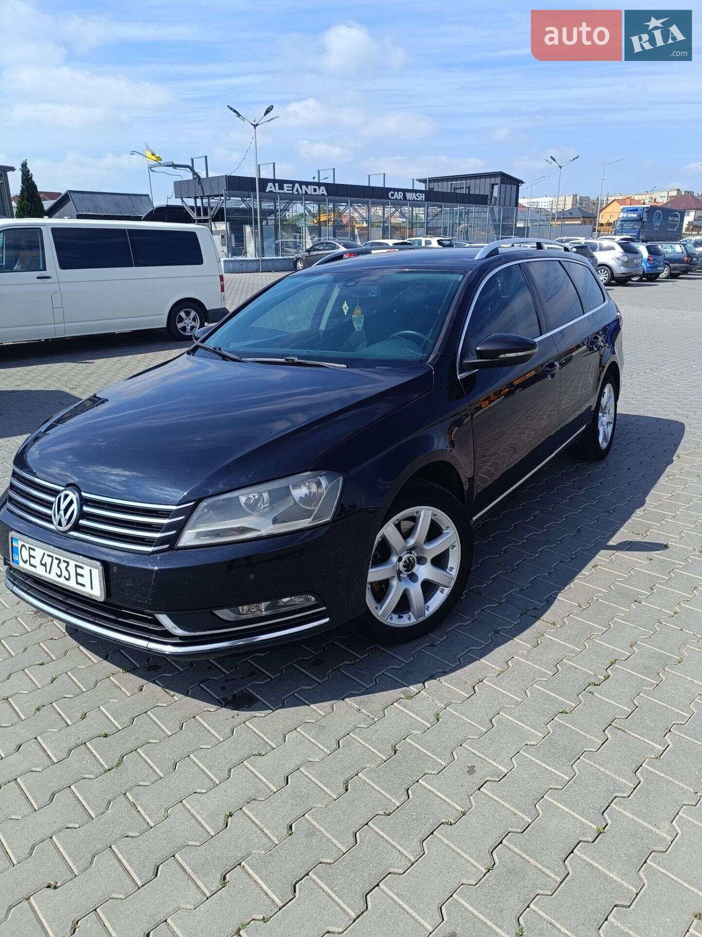 VOLKSWAGEN PASSAT 2011