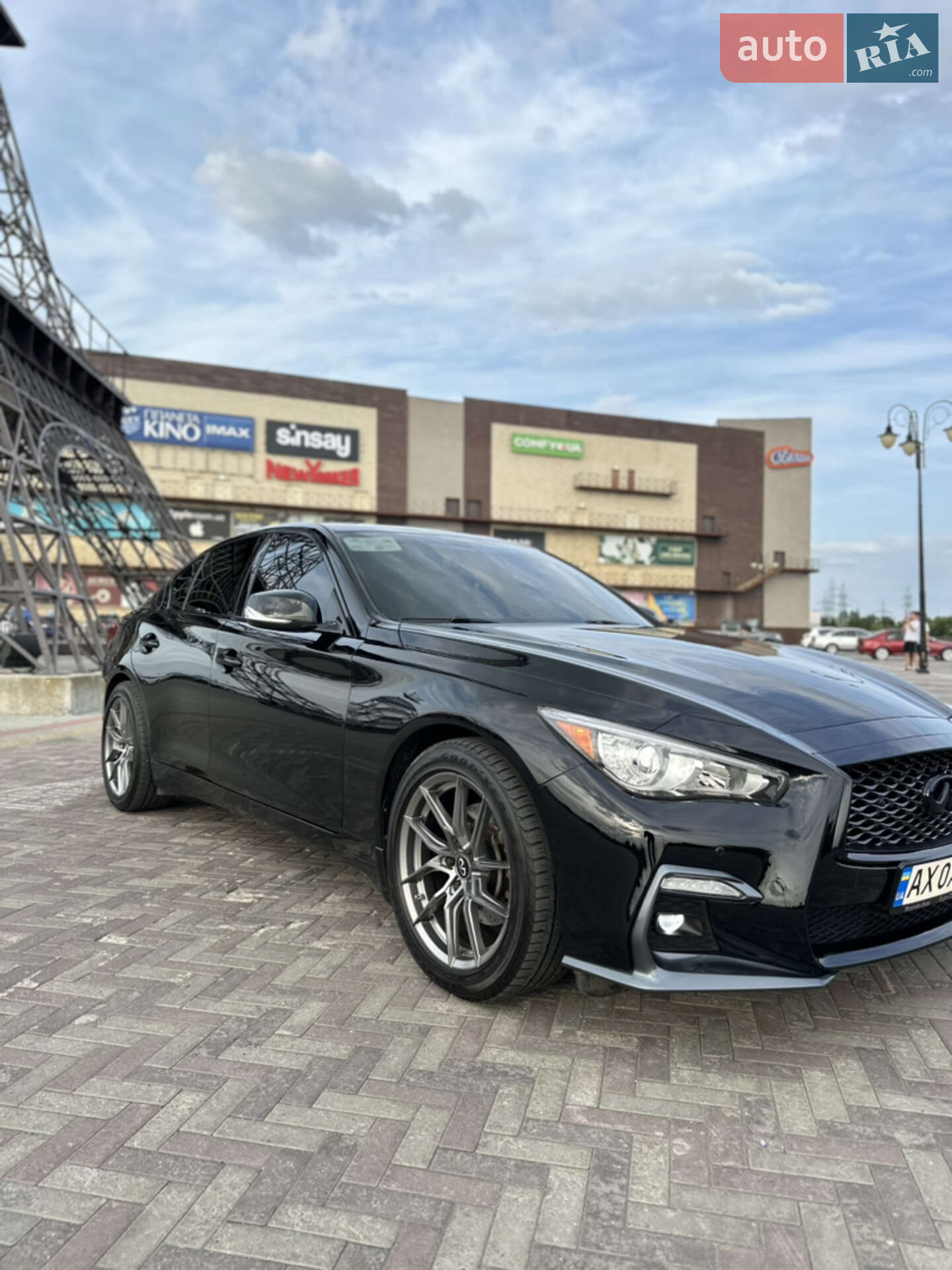 INFINITI Q50