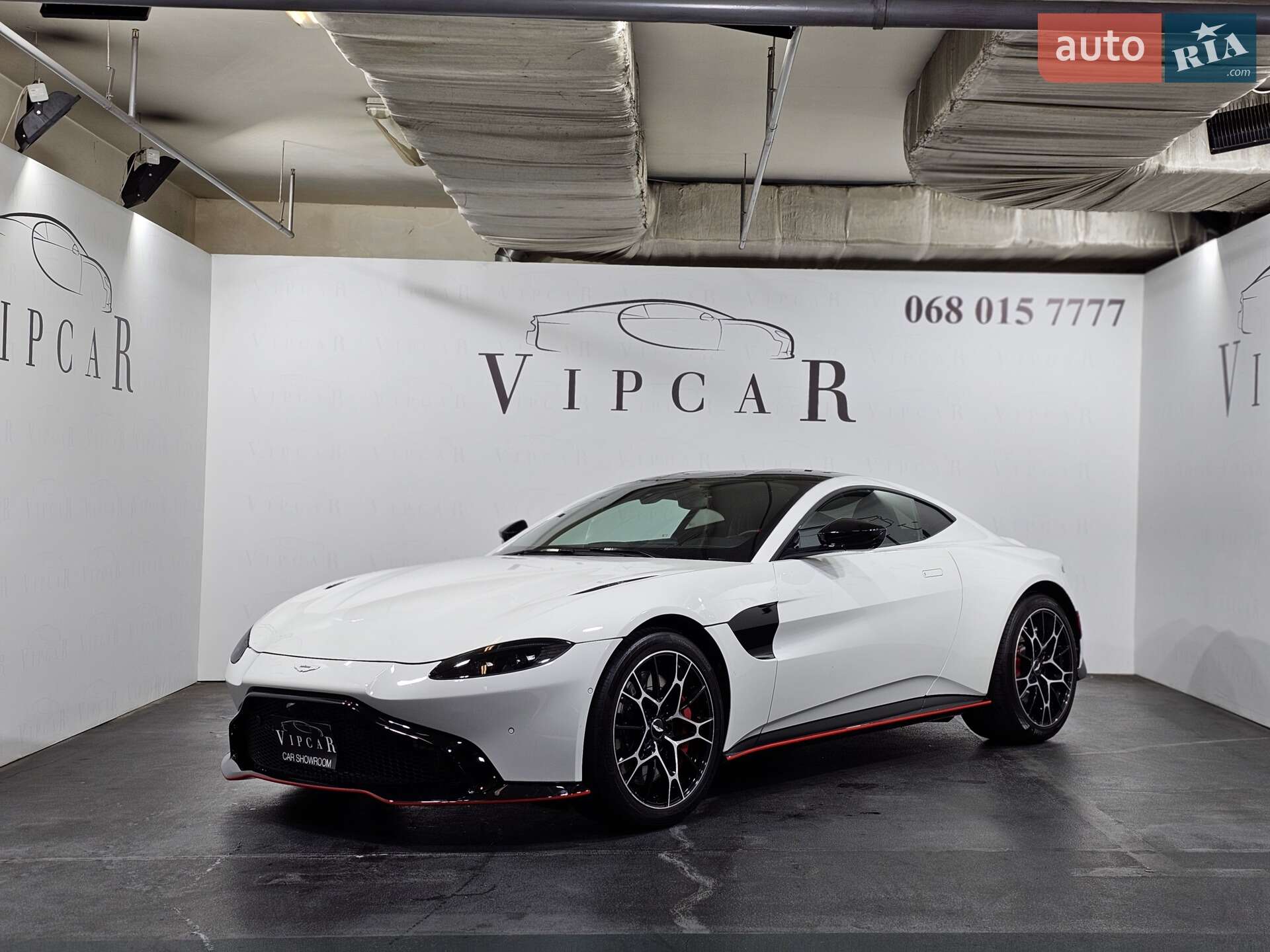 ASTON MARTIN VANTAGE 2021