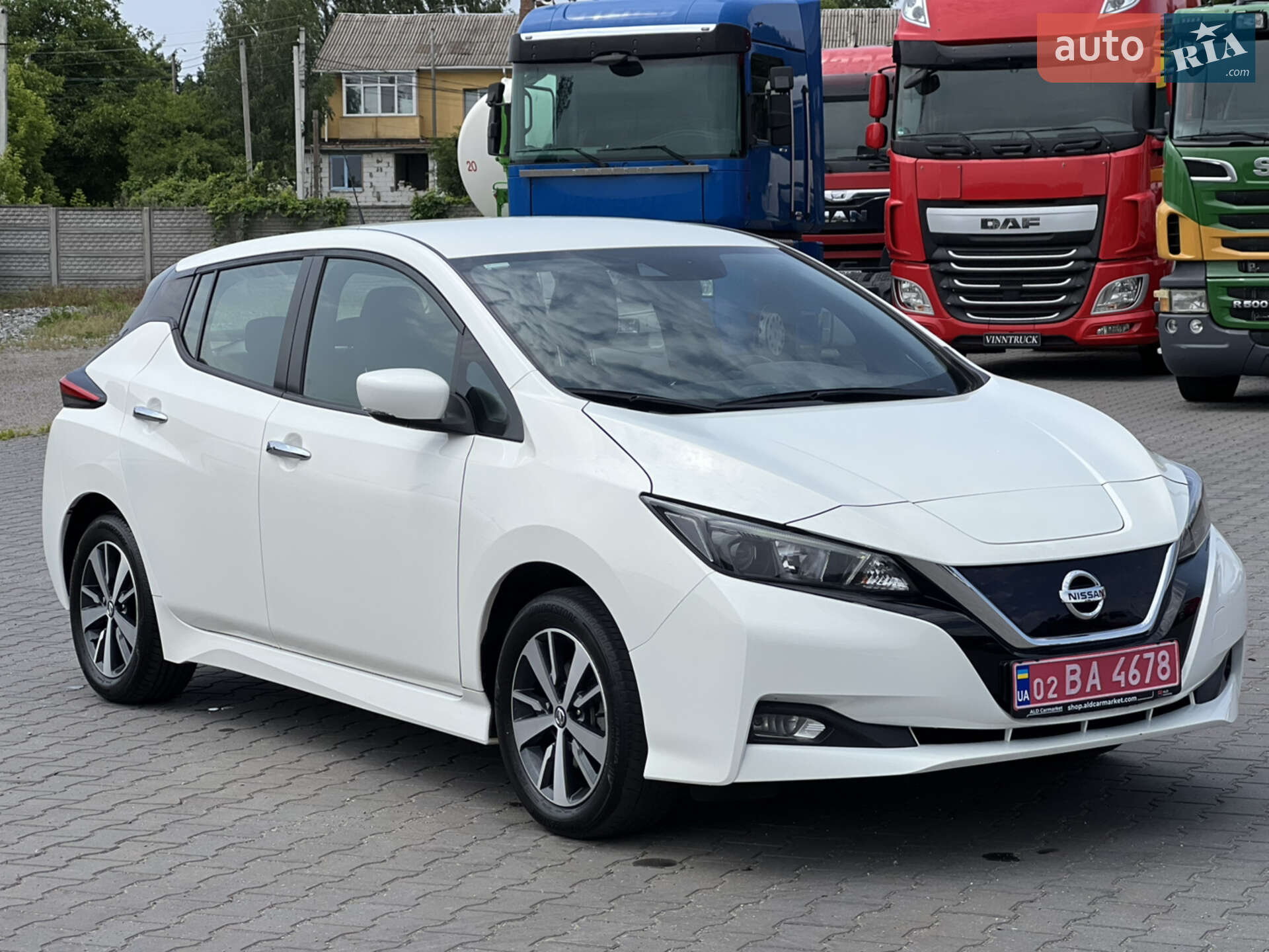 NISSAN LEAF 2022
