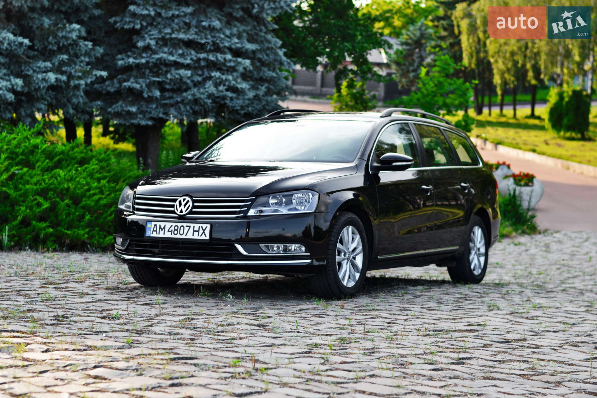VOLKSWAGEN PASSAT 2011