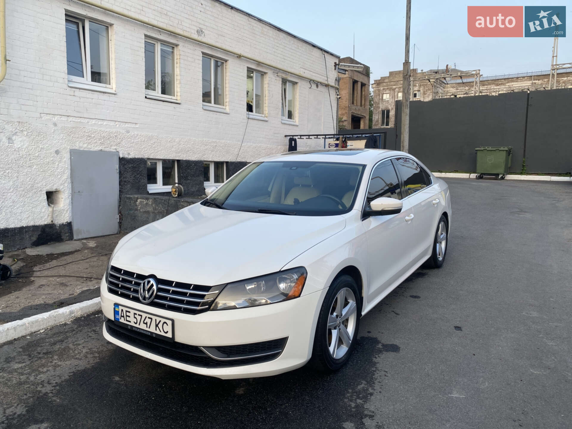 VOLKSWAGEN PASSAT 2012