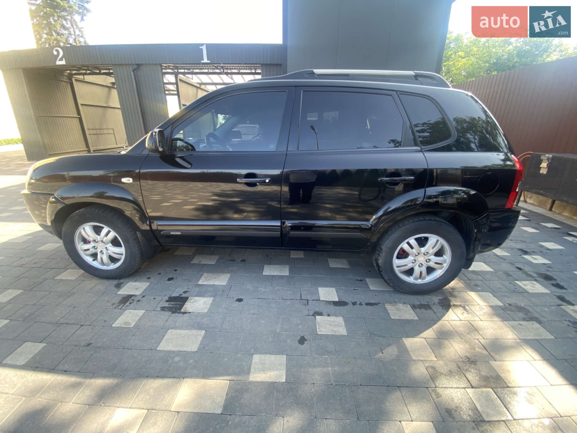 Головне фото звіту автомобіля HYUNDAI TUCSON 2005